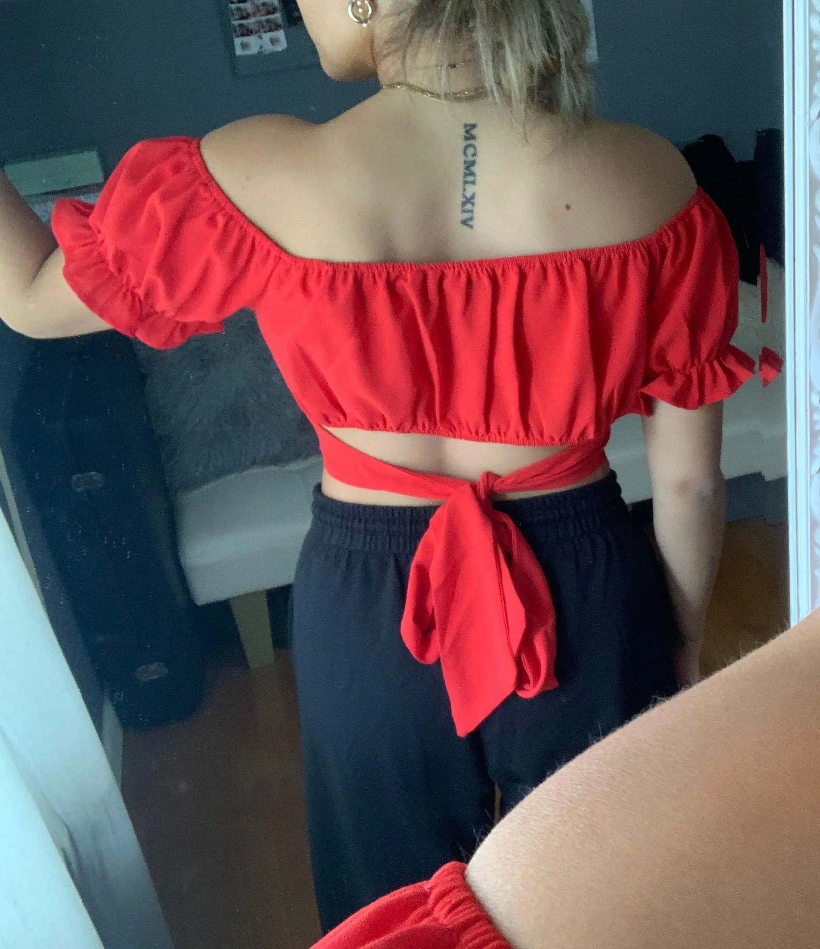 Red Puff Sleeve Crop Size M - Image 2