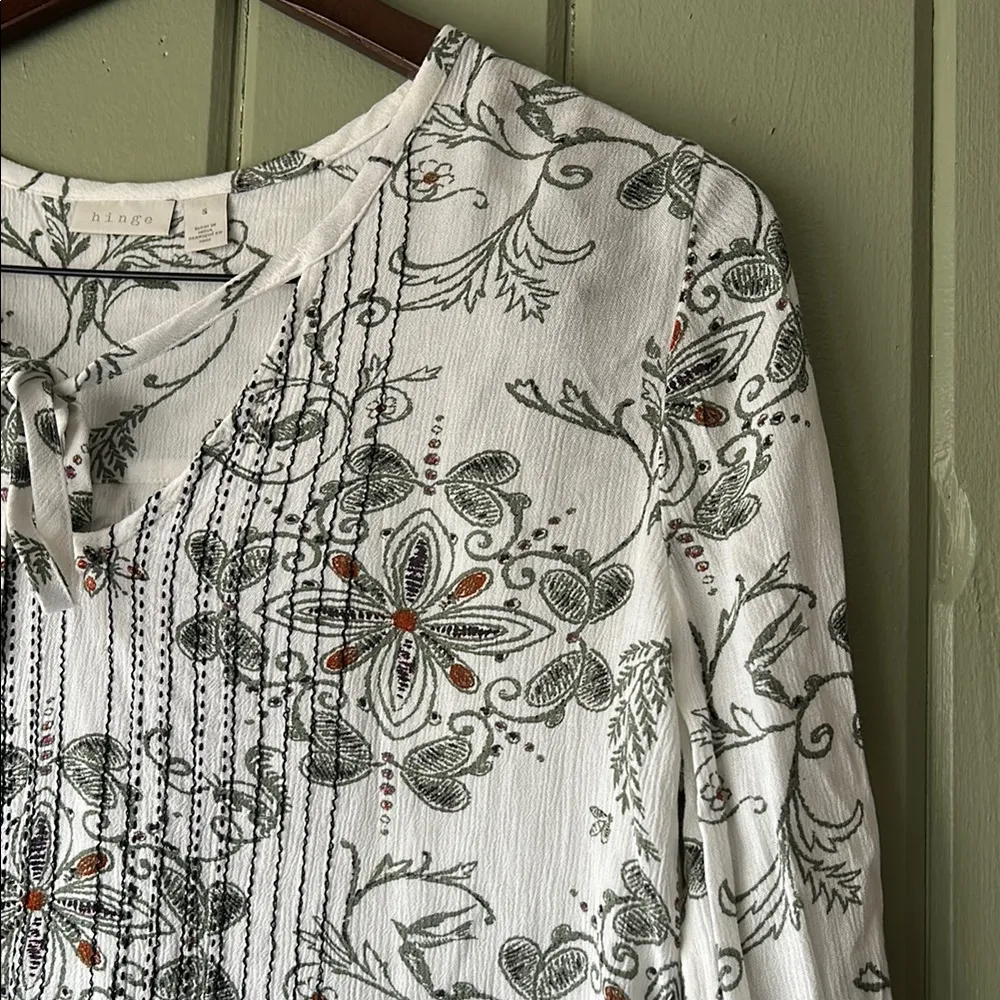 Hinge Boho Floral Top Rayon Womens Blouse Size Small V Neck - Image 4