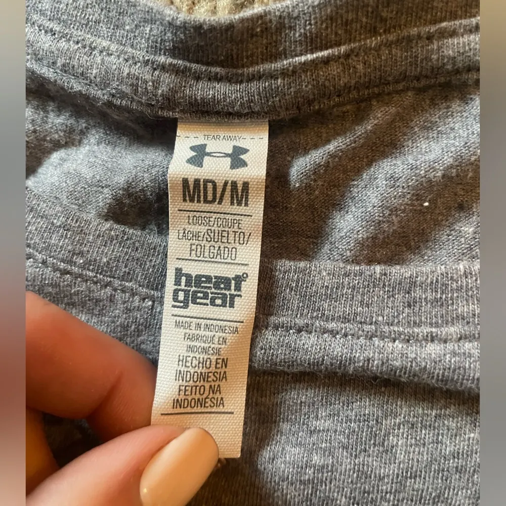 Under Armor University of Iowa Hawkeyes Short Sleeve Top, Women’s, Size M - Image 9