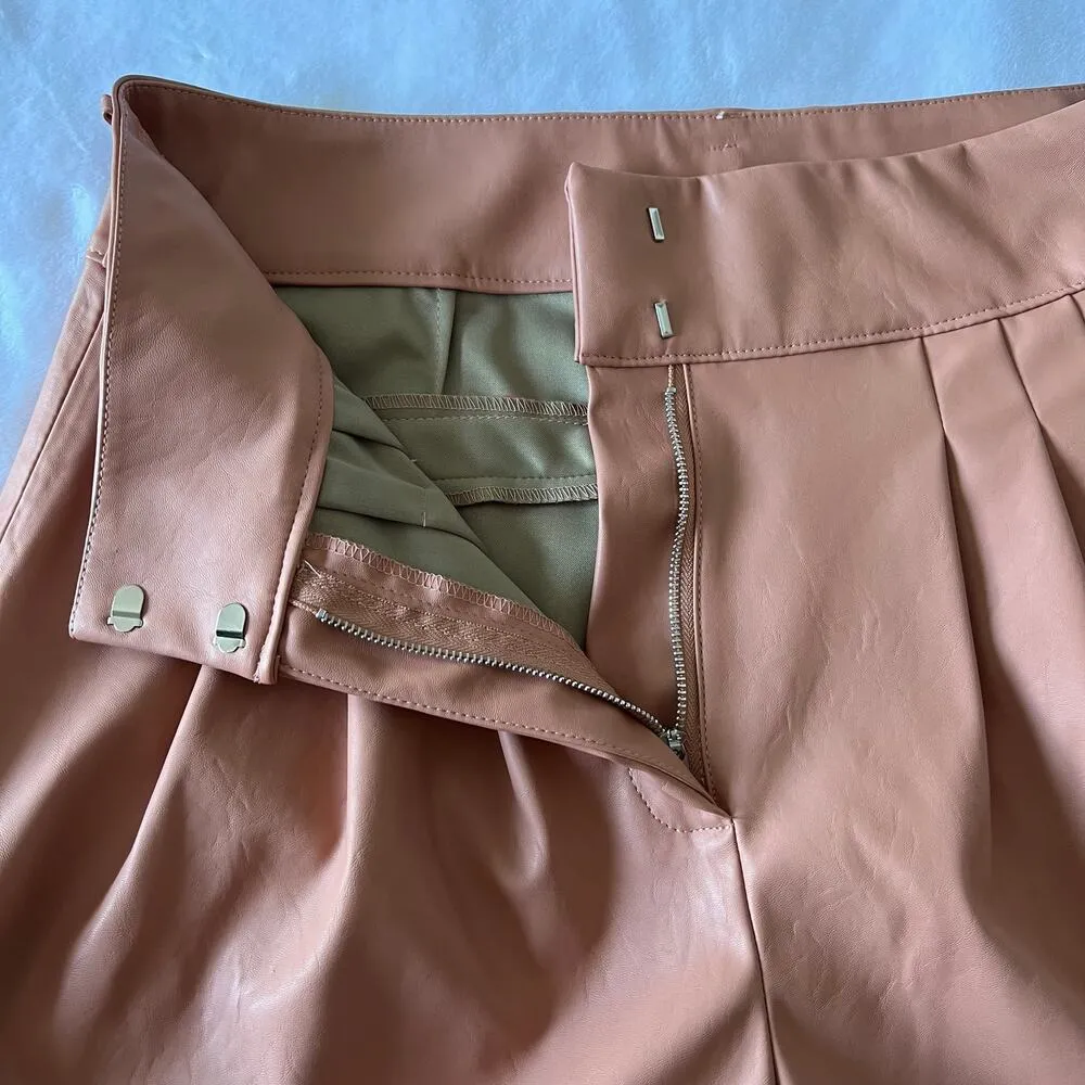 Blank NYC Chelsea High Rise Faux Leather Pleated Tapered Ankle Pants Size 32 - Image 8