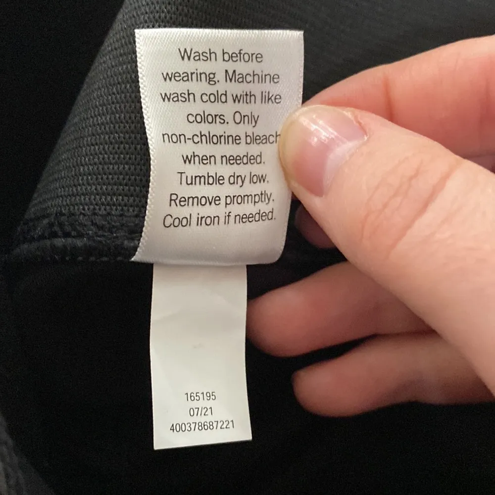 Nine West Seamed Tummy-Control Faux leather ponte Leggings in black crackle sz S - Image 10