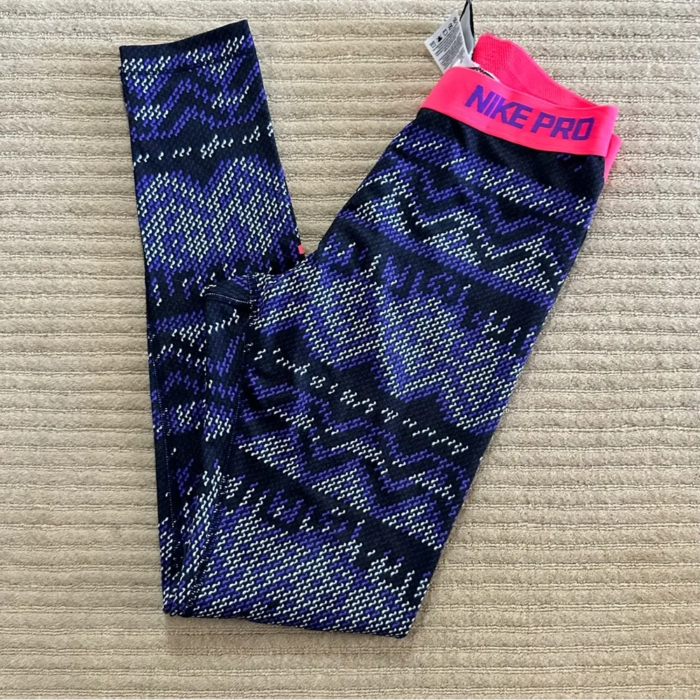 Nike Pro workout leggings size M - Image 6