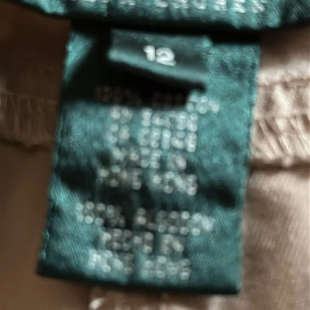 Vintage Lauren Ralph Lauren Women's Tan Shorts Size 12 - Image 8