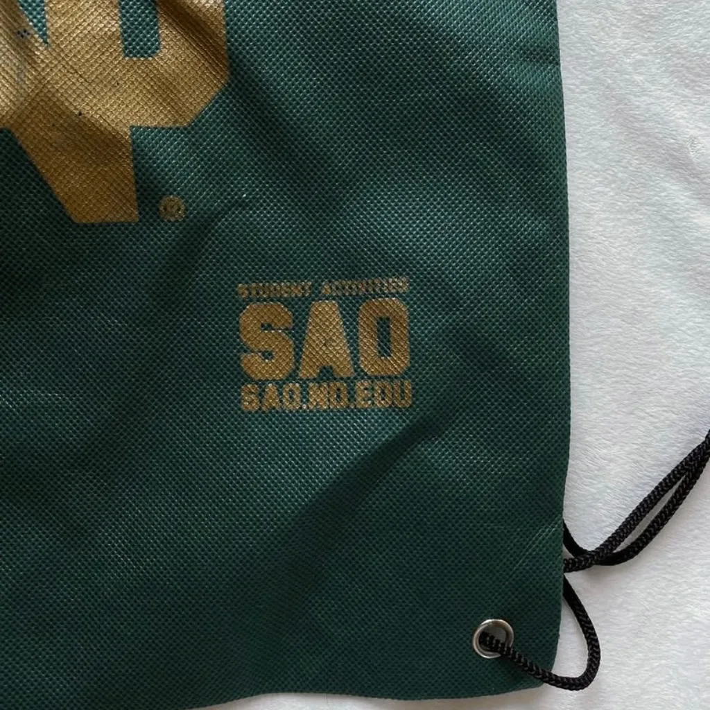 Notre Dame forest green and gold drawstring bag - Image 5