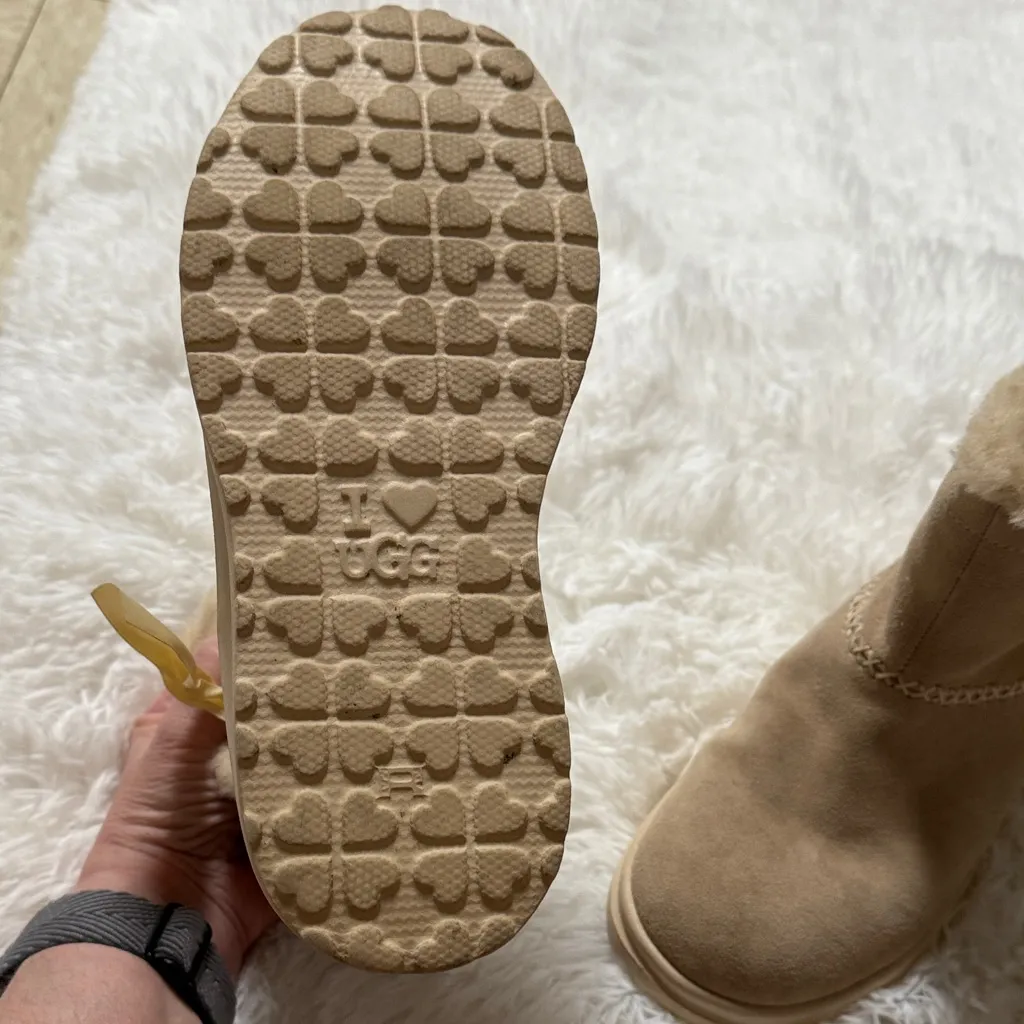 UGG Tan Winter Boots with Gold Bow - Image 6