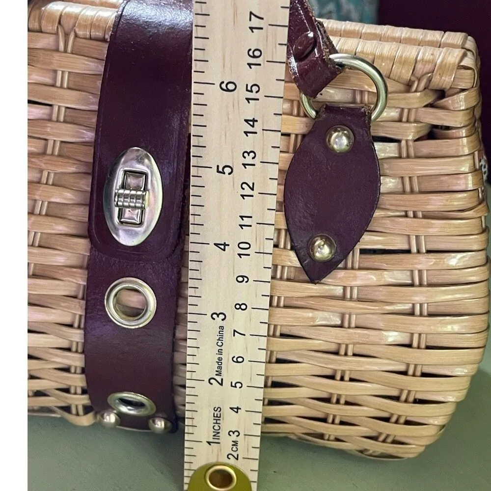 Vintage Hong Kong woven vinyl leather trim twist lock satchel. Tan - Image 2