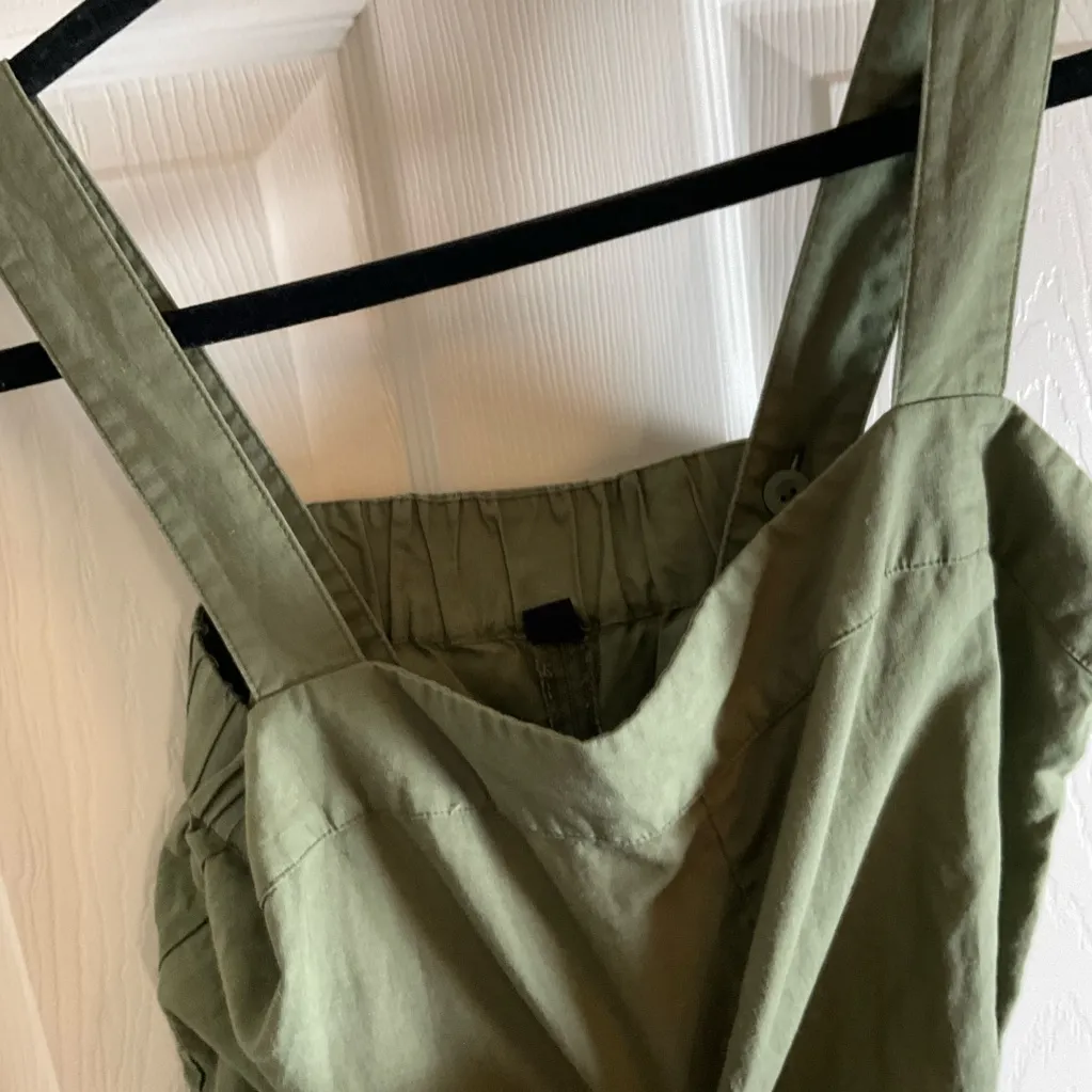 Uniqlo Woman’s Olive Green Women's Jumpsuit size medium - Image 10