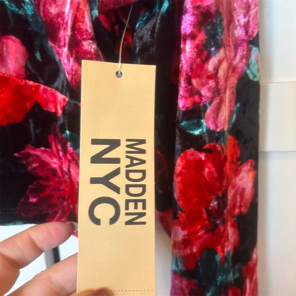 Madden NYC Junior's 2XL Velvet Cropped Top Floral Rhinestone Heart Red Size XXL - Image 4