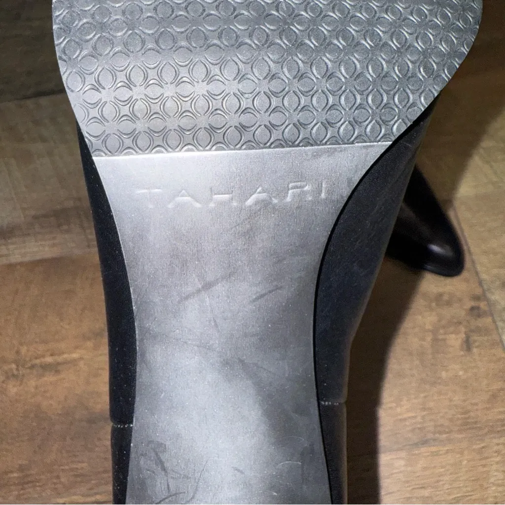 Tahari Bistro Black Leather Heeled Boots - Image 15