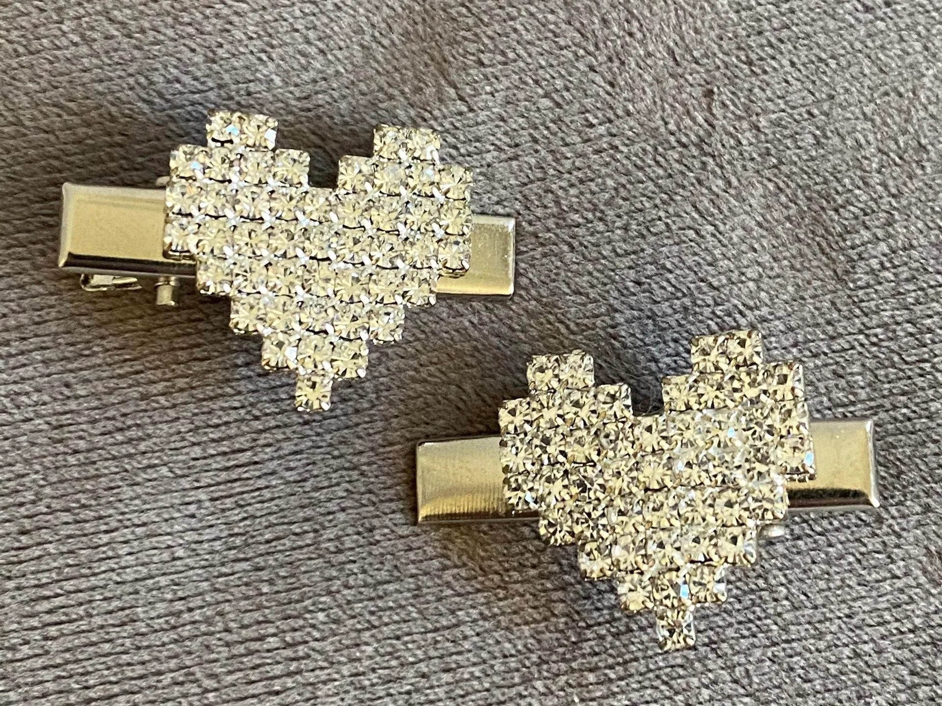 New Rhinestone Hear Hair Clips Set Silver - Image 2