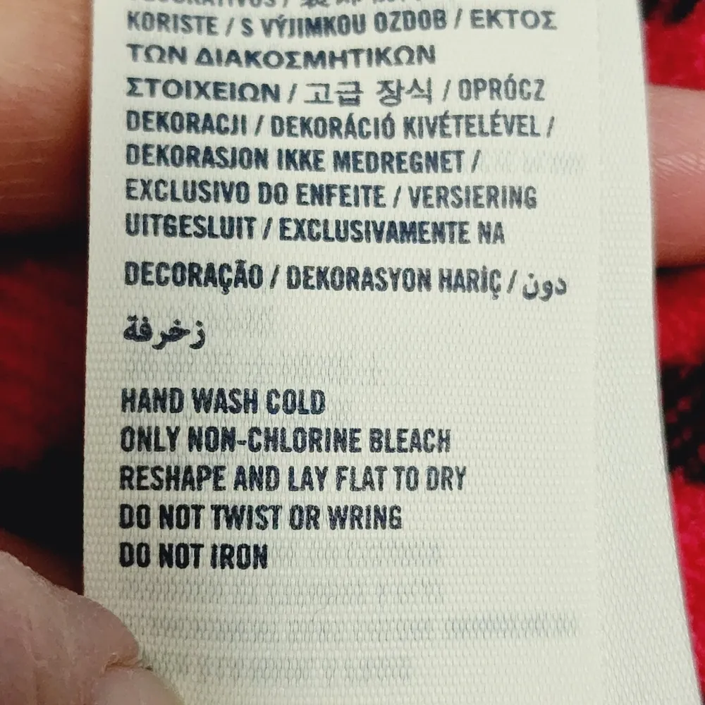 Hollister pink plaid oblong fringe scarf 15x70 - Image 5