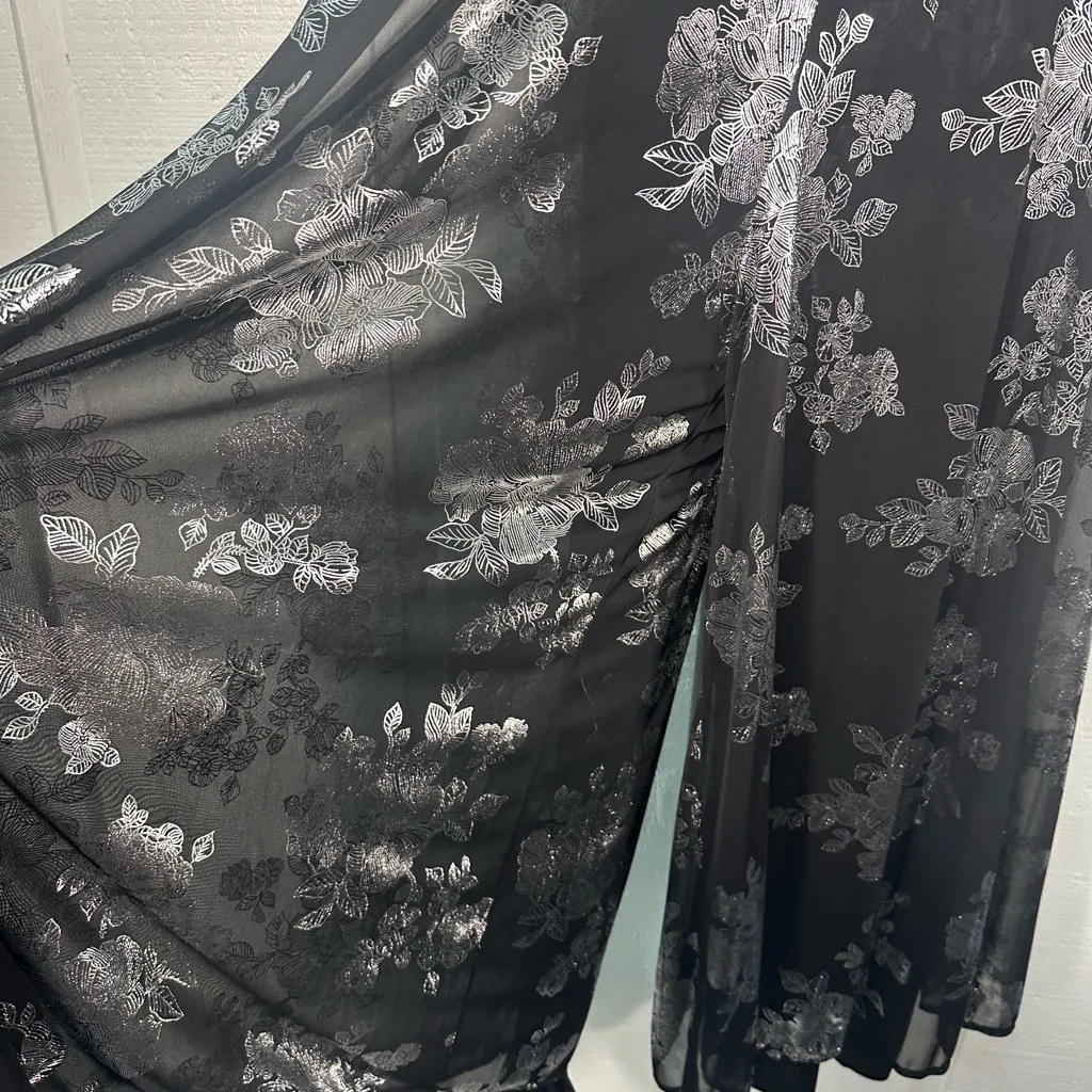 MSK Elegant Black and Silver Floral Halter Pantsuit Size Large EUC - Image 4