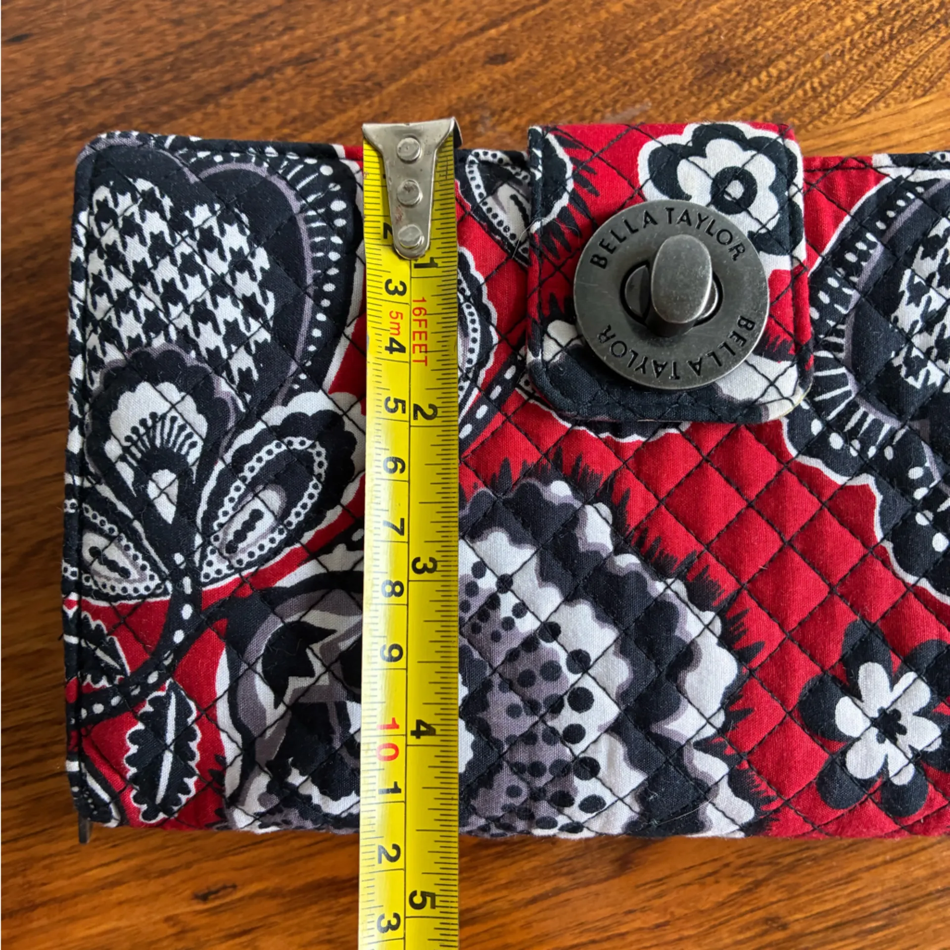 NWOT BELLA TAYLOR Red and Black Quilted Floral Wallet with Coupon Organizer! - Image 11