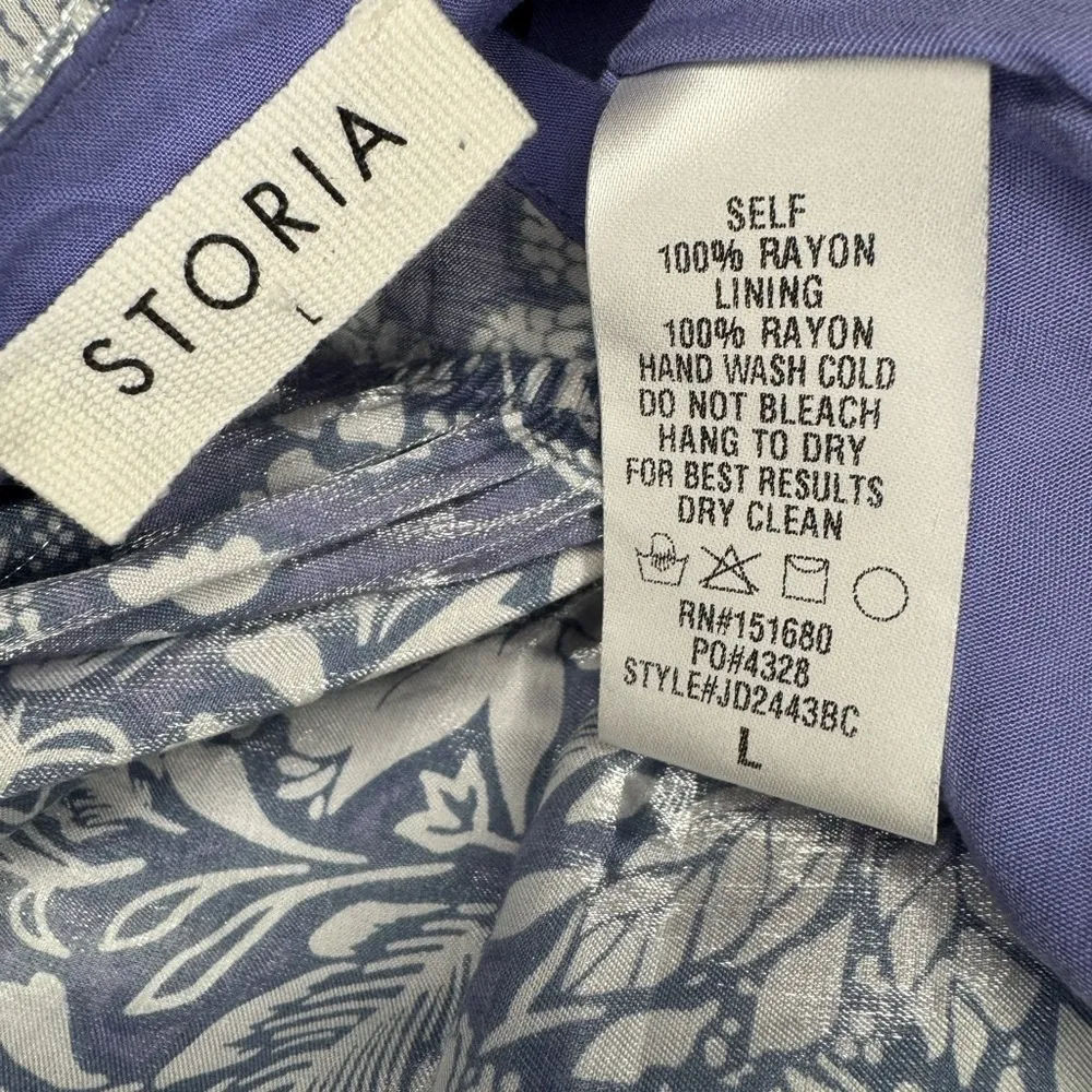 Storia square neckline, puffed sleeves, and a purple and white floral Size L.#85 - Image 11