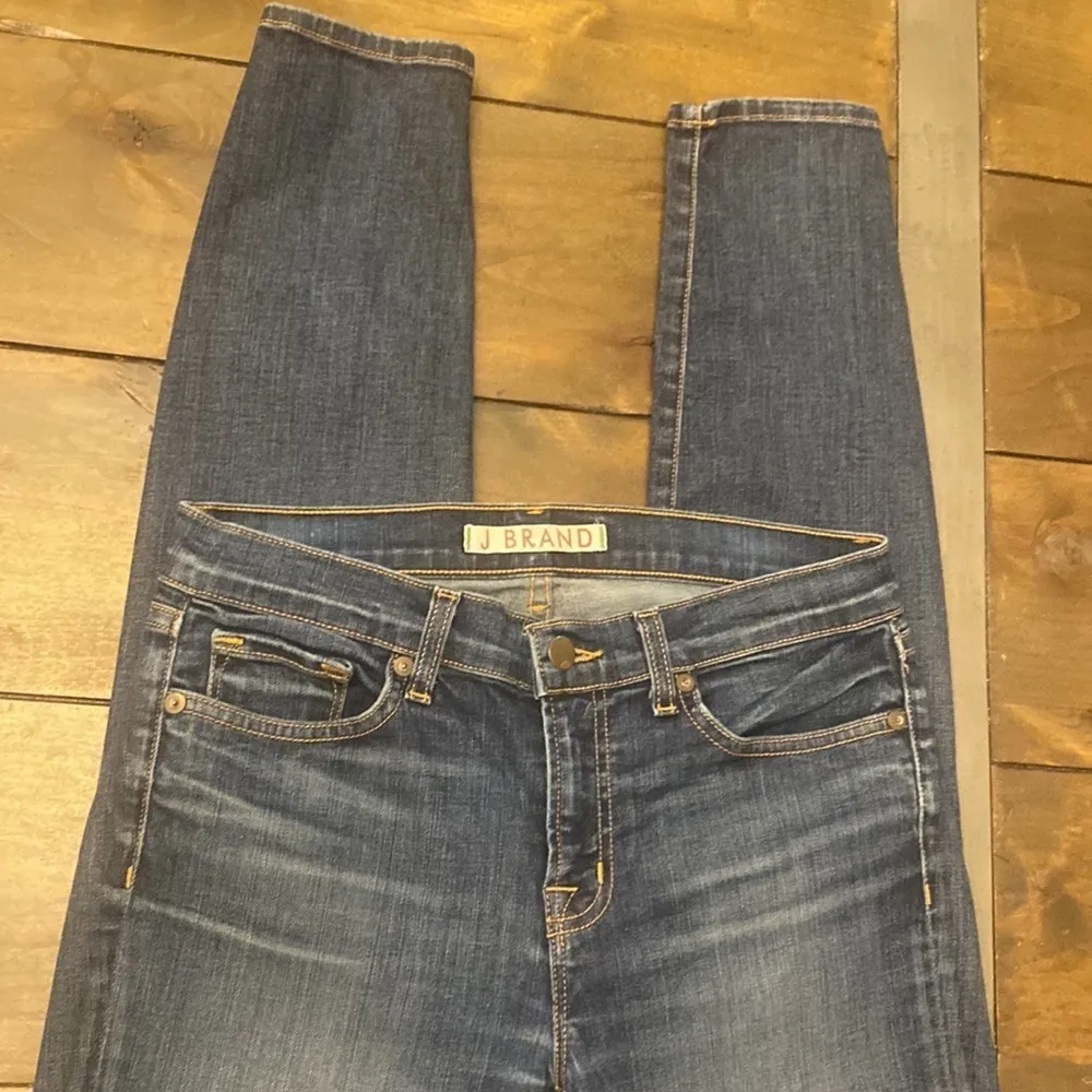 J Brand medium wash skinny leg‎ skinny jeans size 28 - Image 3