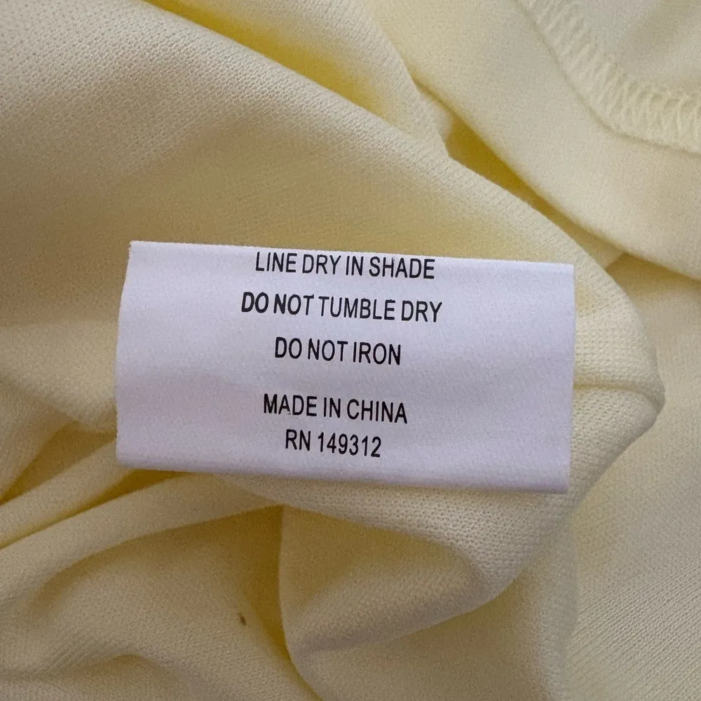 Parked Light Yellow Dress Size 6 - Image 11