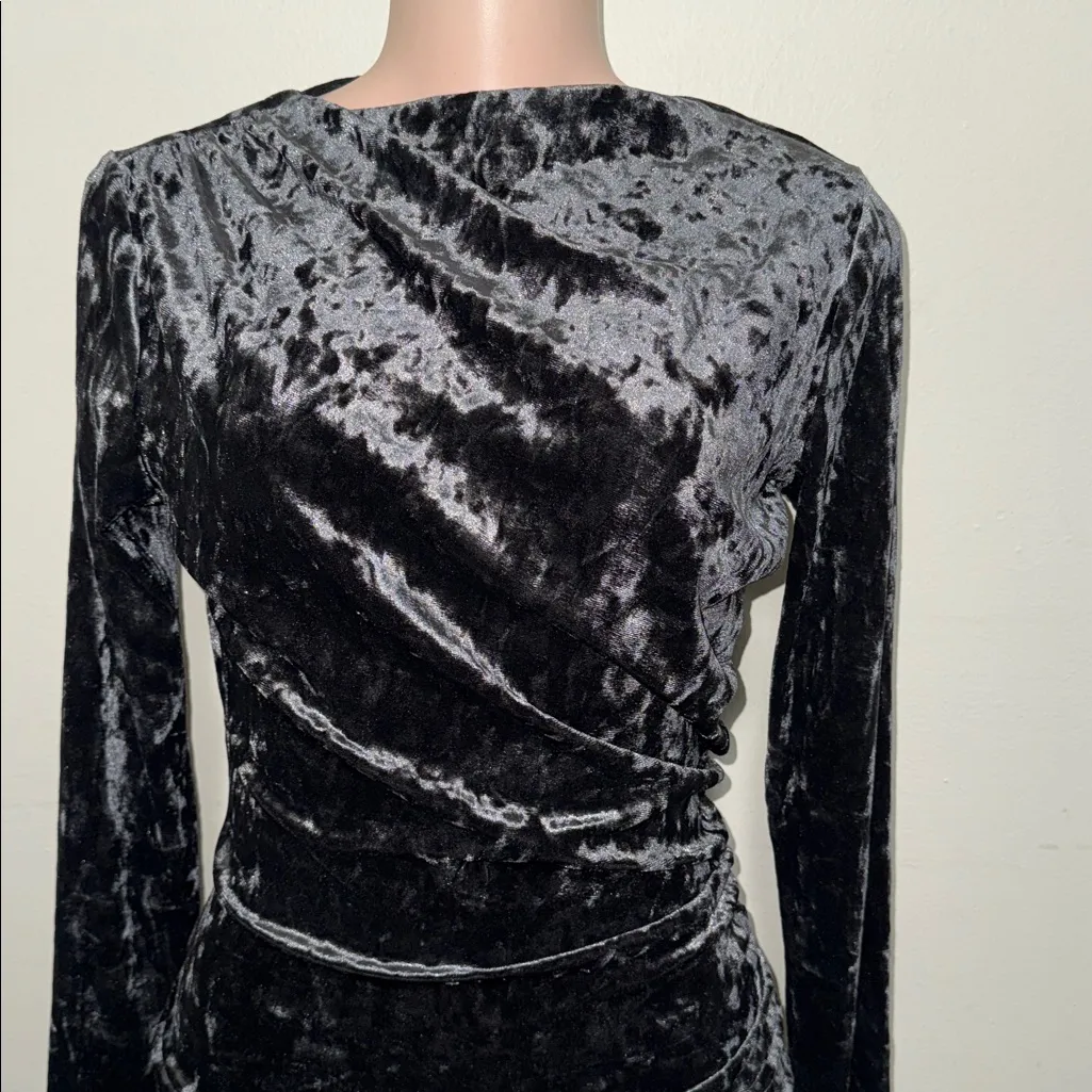H&M gray velvety woman long sleeve dress size small - Image 3