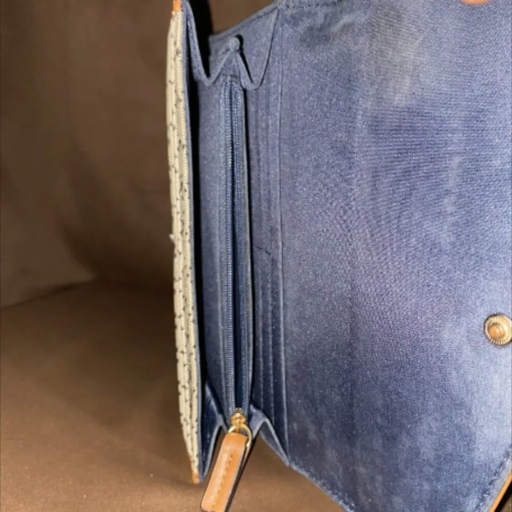 Tommy Hilfiger Gold-Tone Monogram Flap Wallet - Image 5