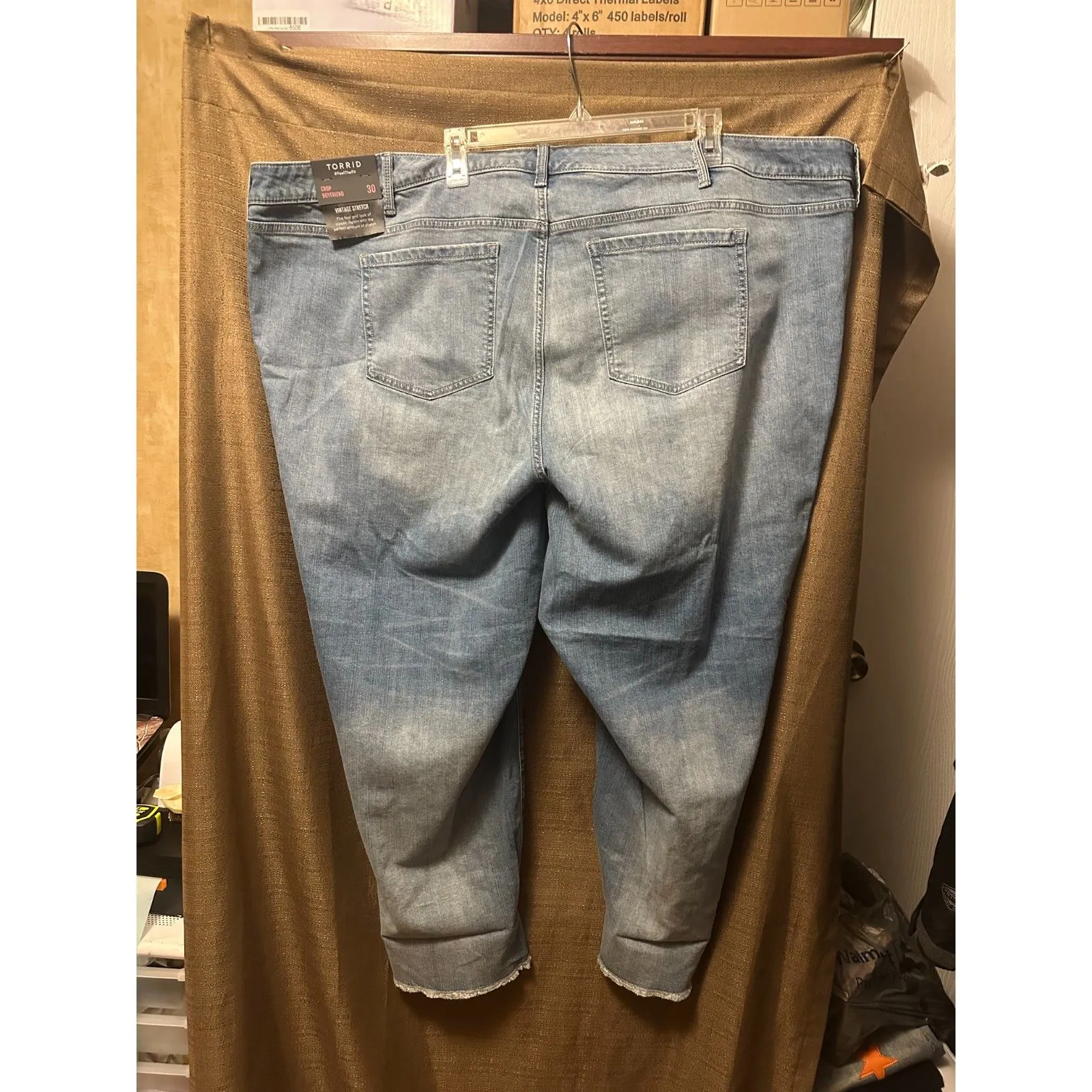 NWT Torrid Crop Boyfriend Mid Rise Karma Super Distress Jean Size 30 Light Wash - Image 4