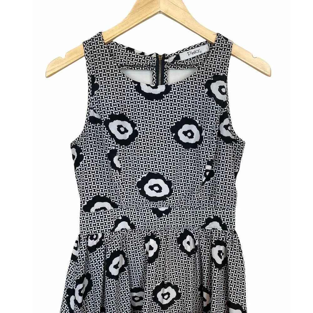 Pinky Sleeveless Black White Floral Back Cut Out Fit and Flare Dress Size XS - Image 2