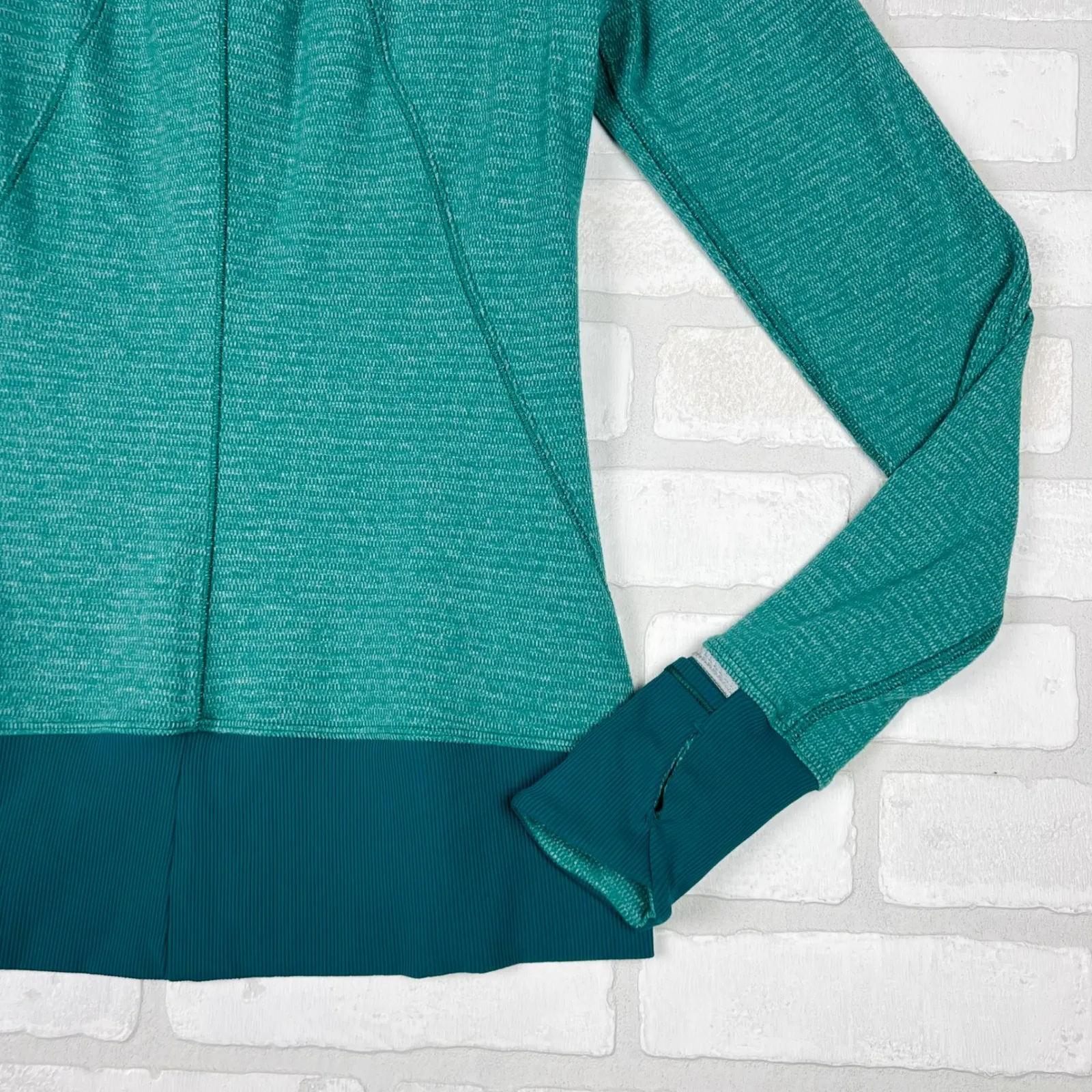 Lululemon Green Half Zip Top Thumbholes Athletic Activewear Jacket Size‎ 6 - Image 8