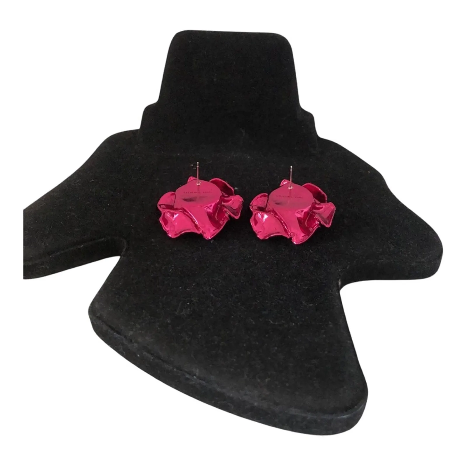 Sterling King Titania Imitation SwirlShaped Pearl And Silver Alloy Stud Earrings Pink - Image 10