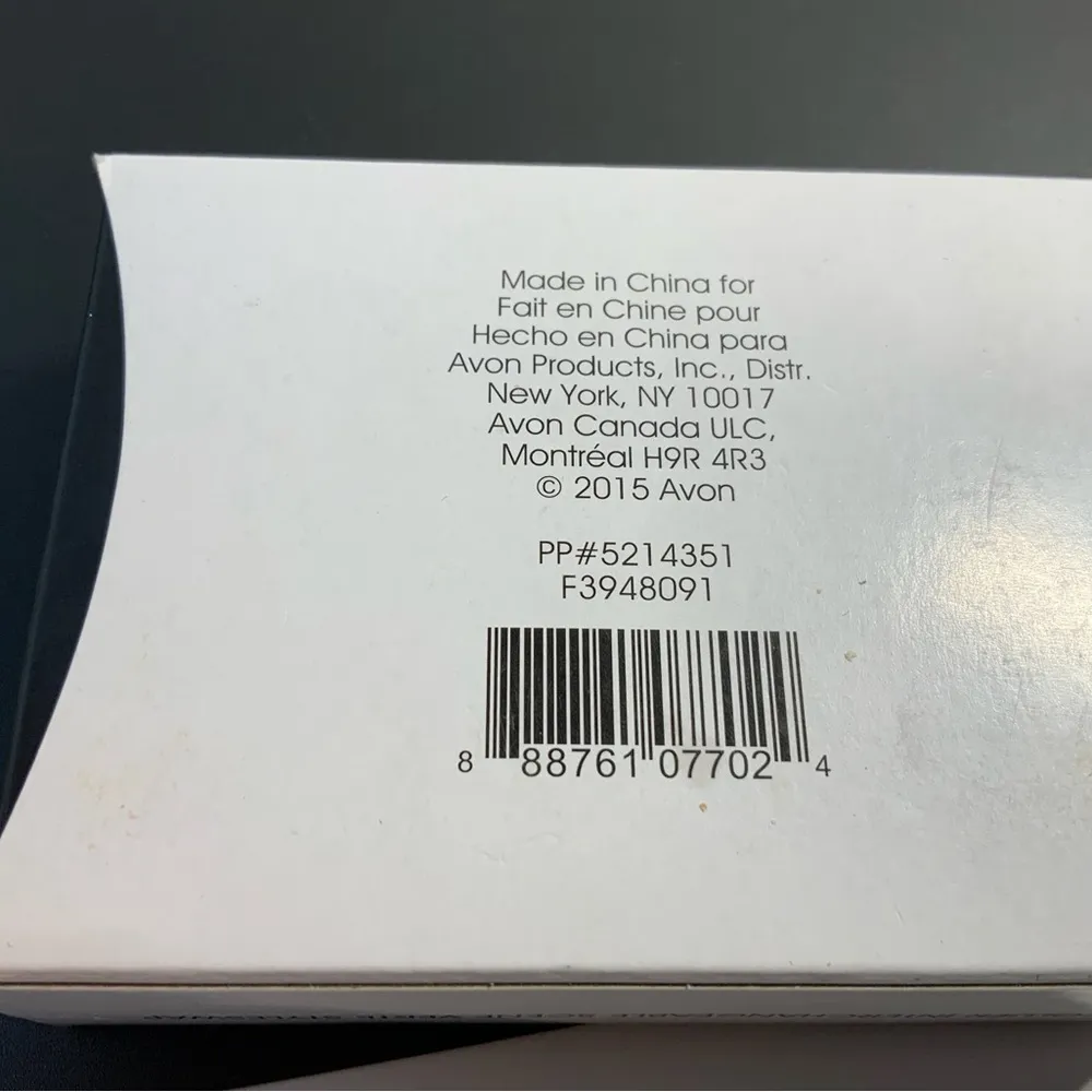 Avon 2015 Green Scene Necklace 16”+3” Green Faceted Stones Gold Tone NWOT - Image 8