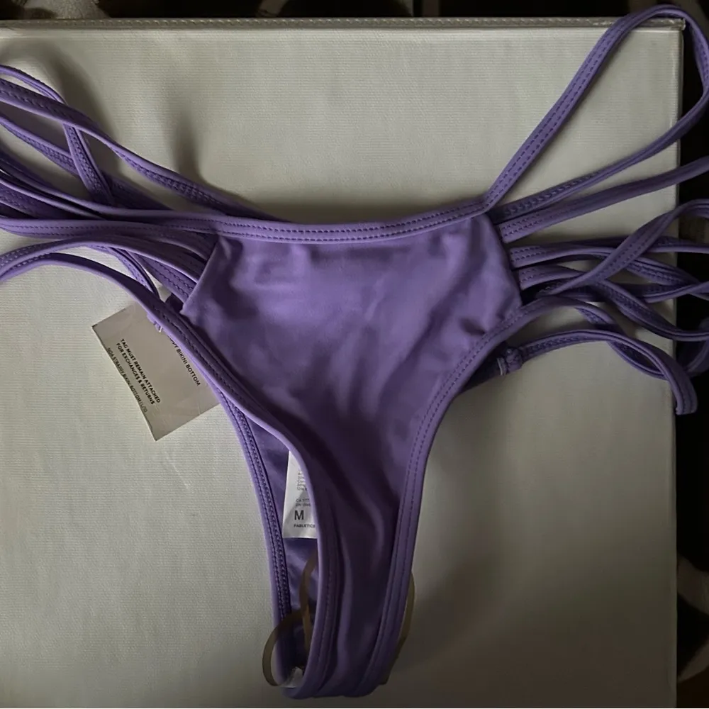 NWT  | Noa Strappy Bikini Bottom | Size: M | Wild Wisteria - Image 3