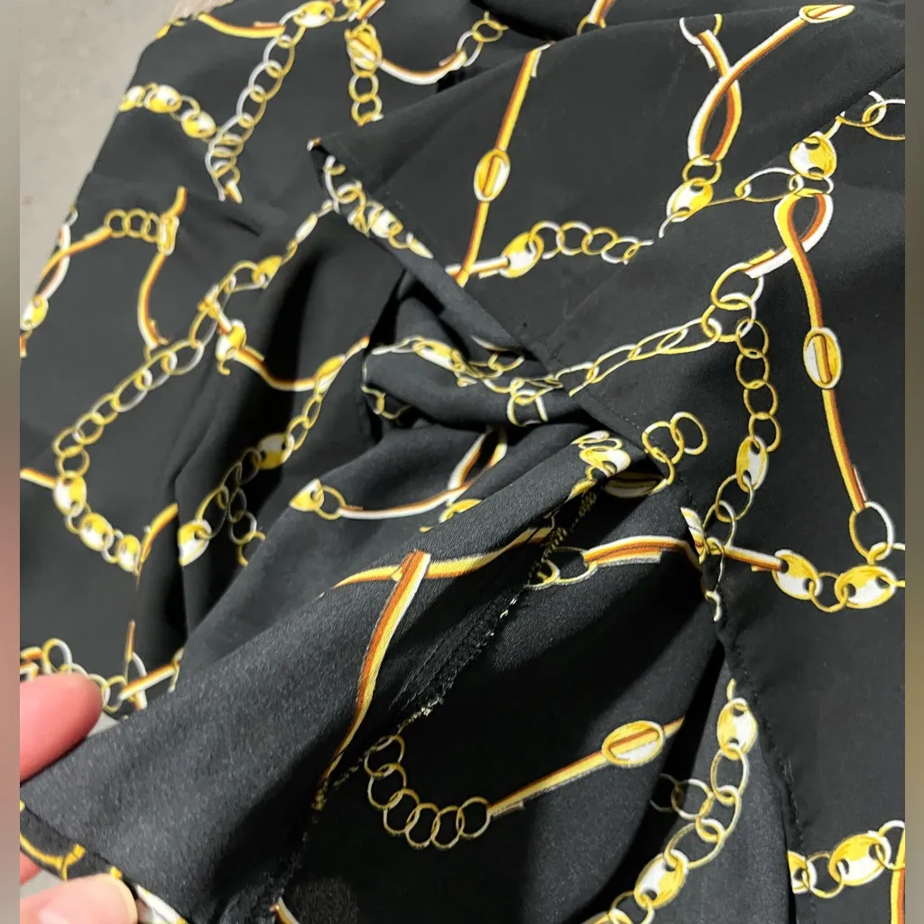 Leyden Women's Blouse Intense Black Size L
Chain Print V - Image 9