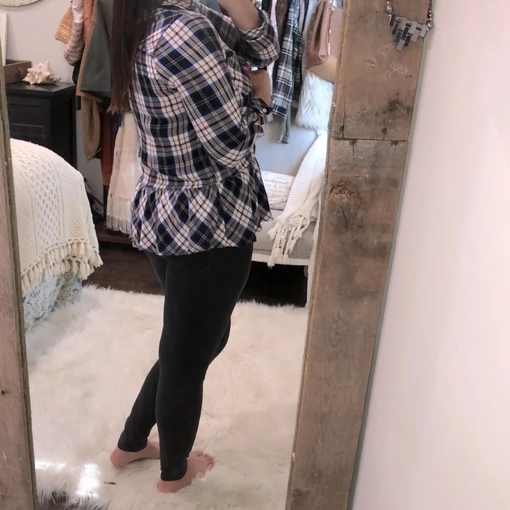 My Michelle size medium blue plaid flannel top - Image 4