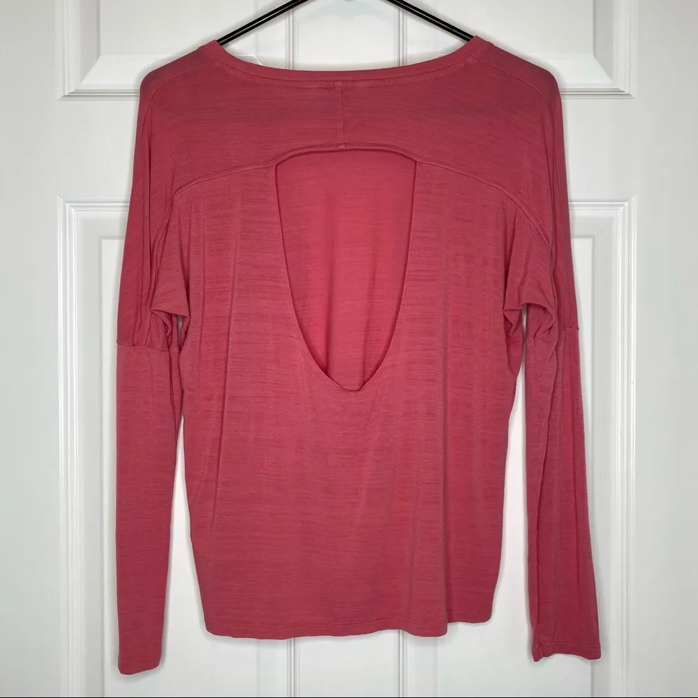 SKECHERS PERFORMANCE Women’s 3/4 Long Sleeve Backless Workout Tee Shirt XS - Image 9