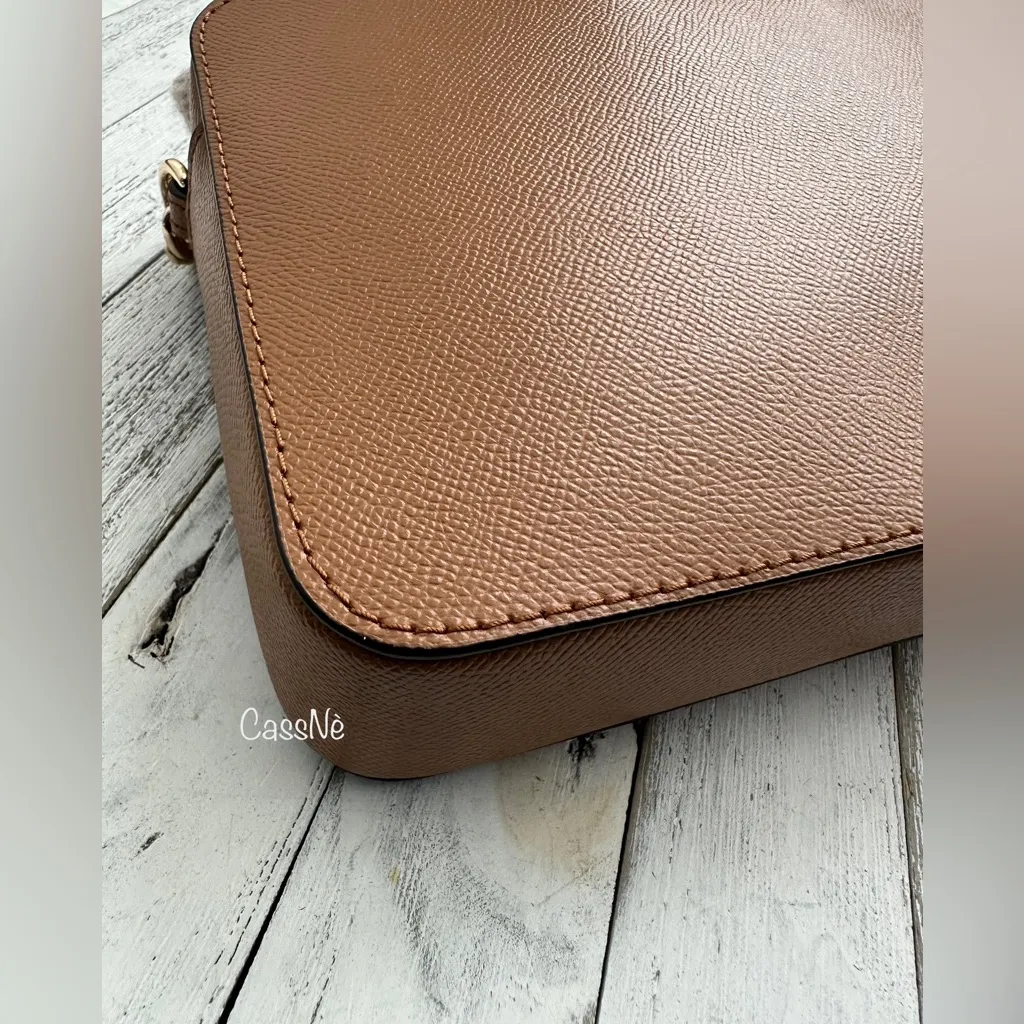 Michael Kors Jet Set Large Saffiano Leather Crossbody Bag - Image 4