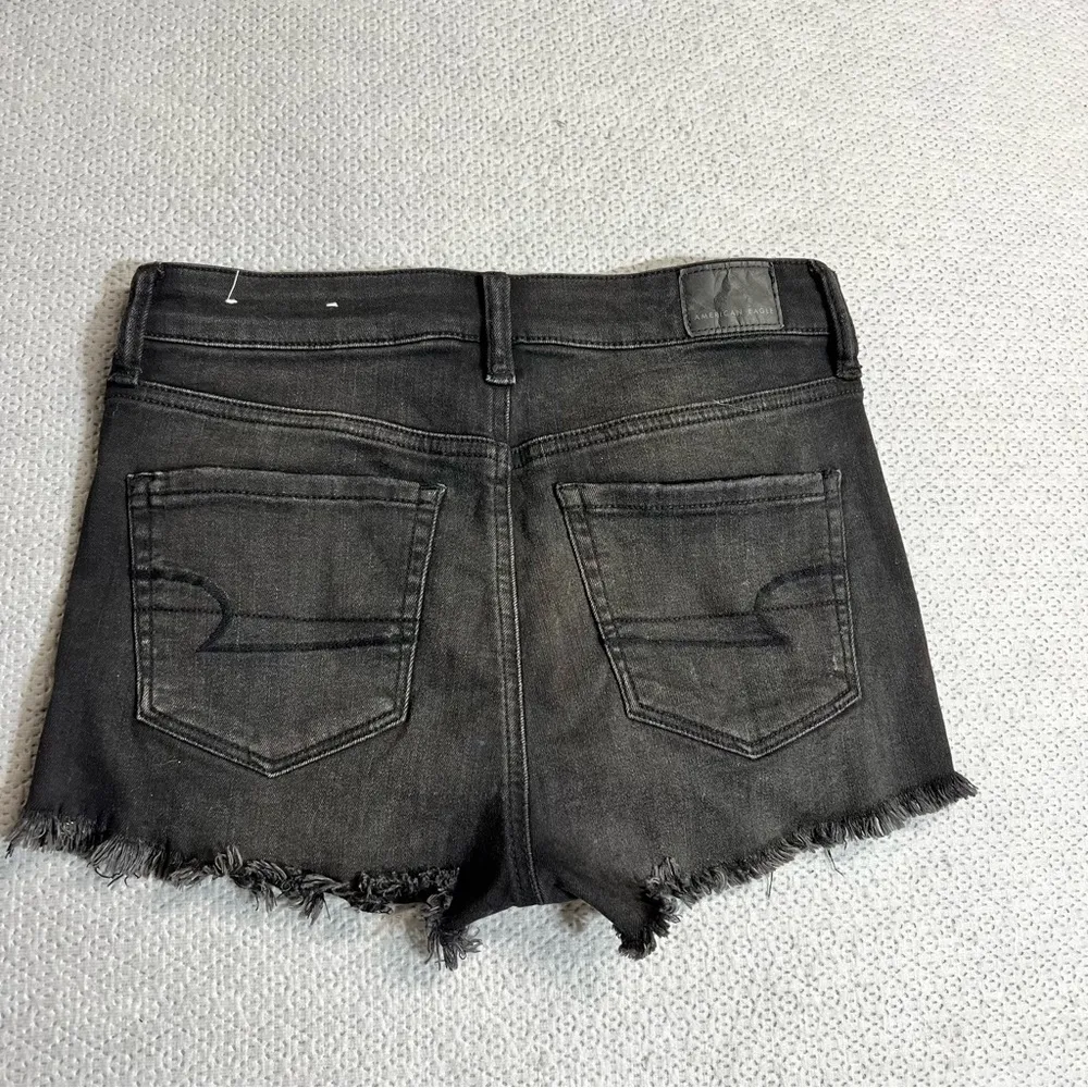 ⭐️ American Eagle Outfitters AEO Black Distressed Hi Rise Shortie Size 4 EUC - Image 6