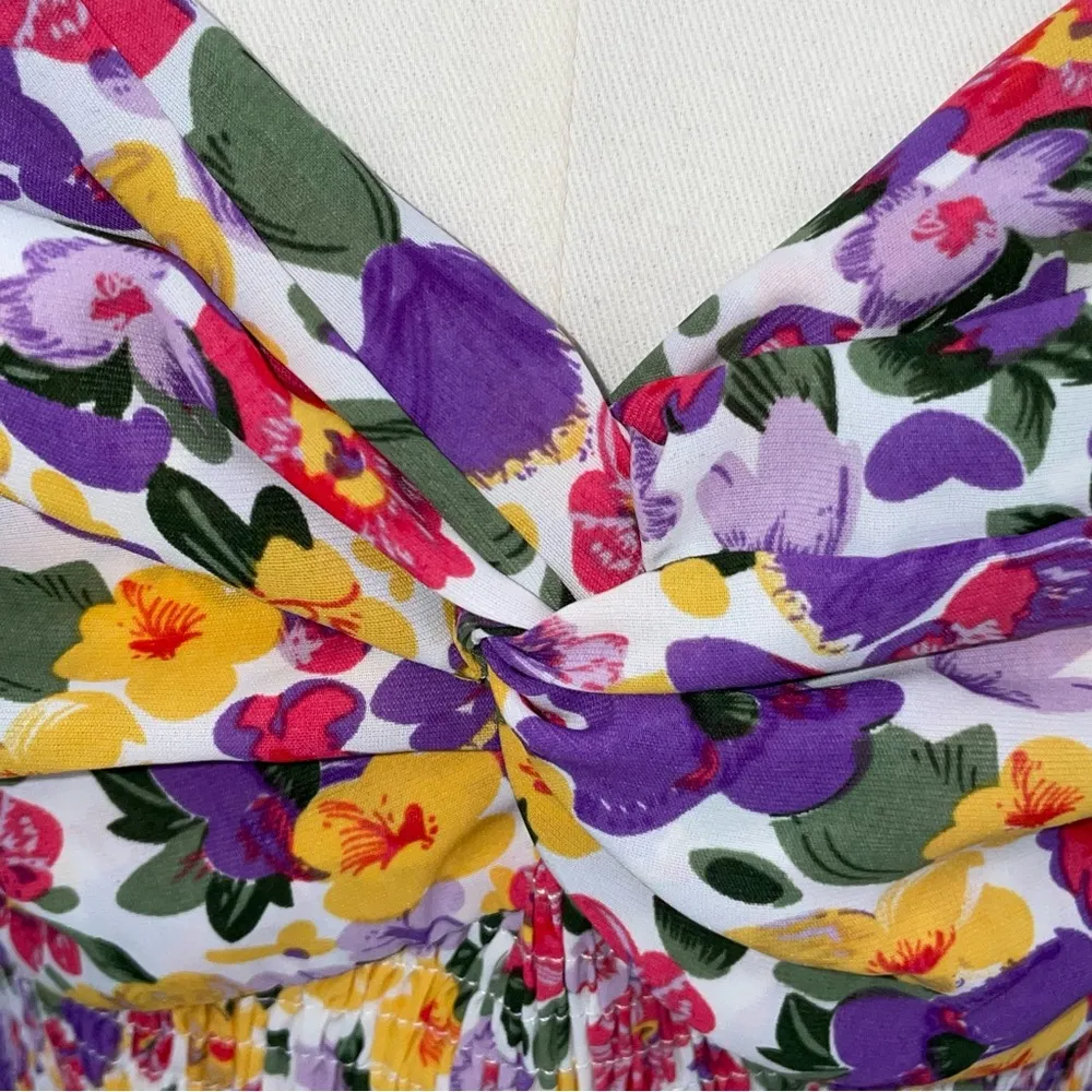 Women’s Smocked V - Image 6