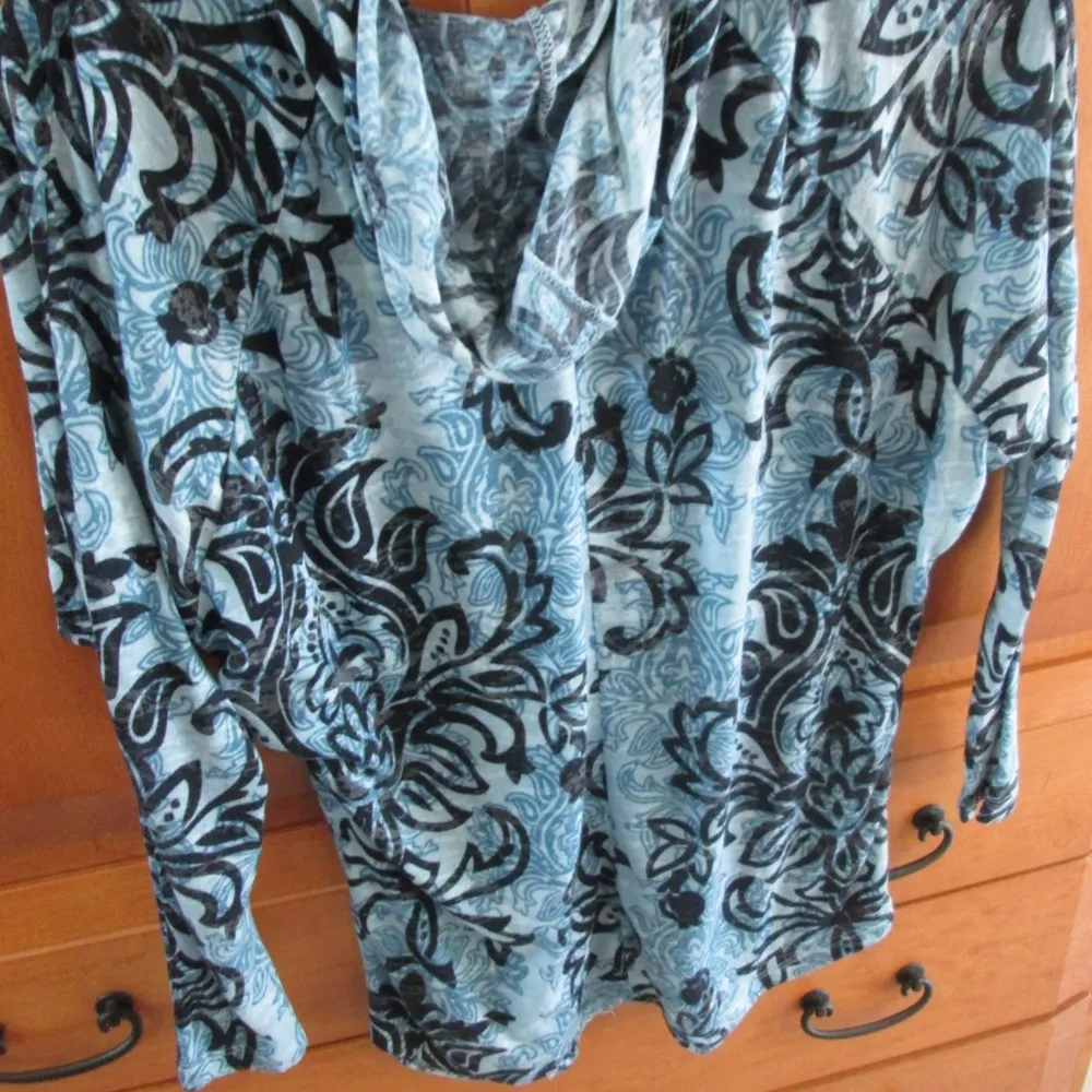 Balance Collection Hoodie - Size Small - Image 4