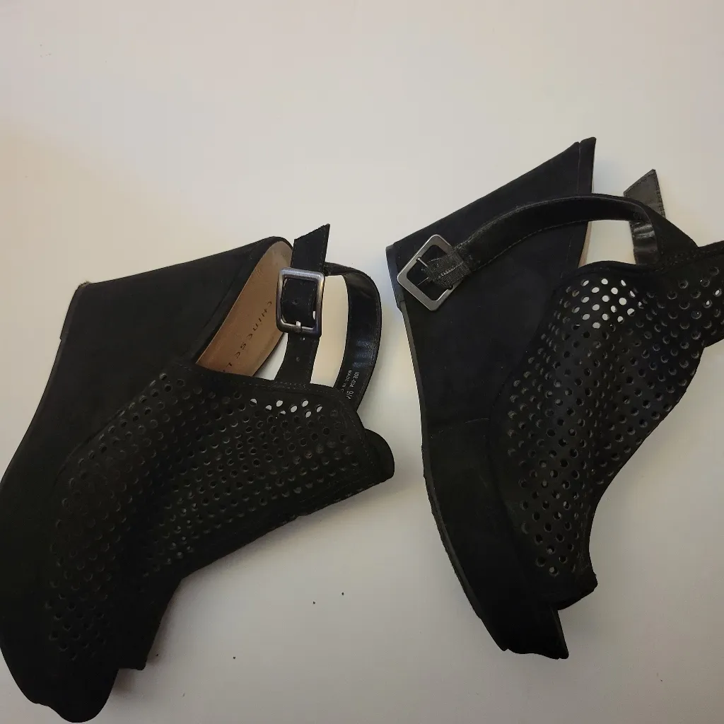 Chinese Laundry Wedges - Image 2