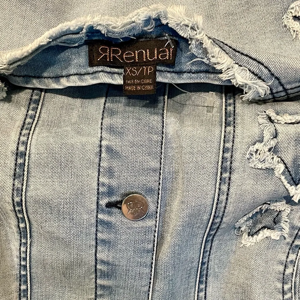 Renuar Distressed Star Accented Collarless Denim Jacket - Image 6