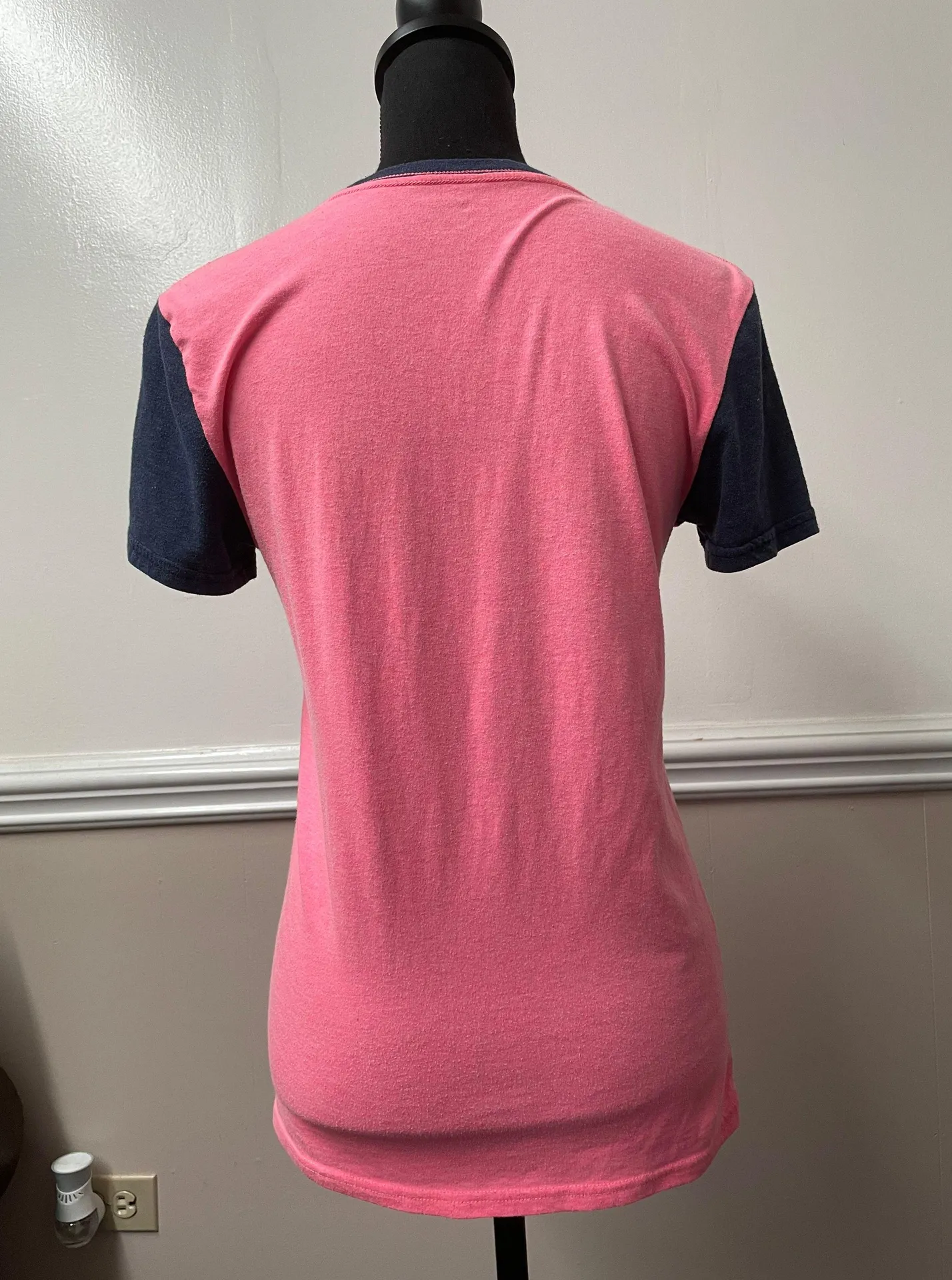 American Eagle Classic Fit Tee - Image 2