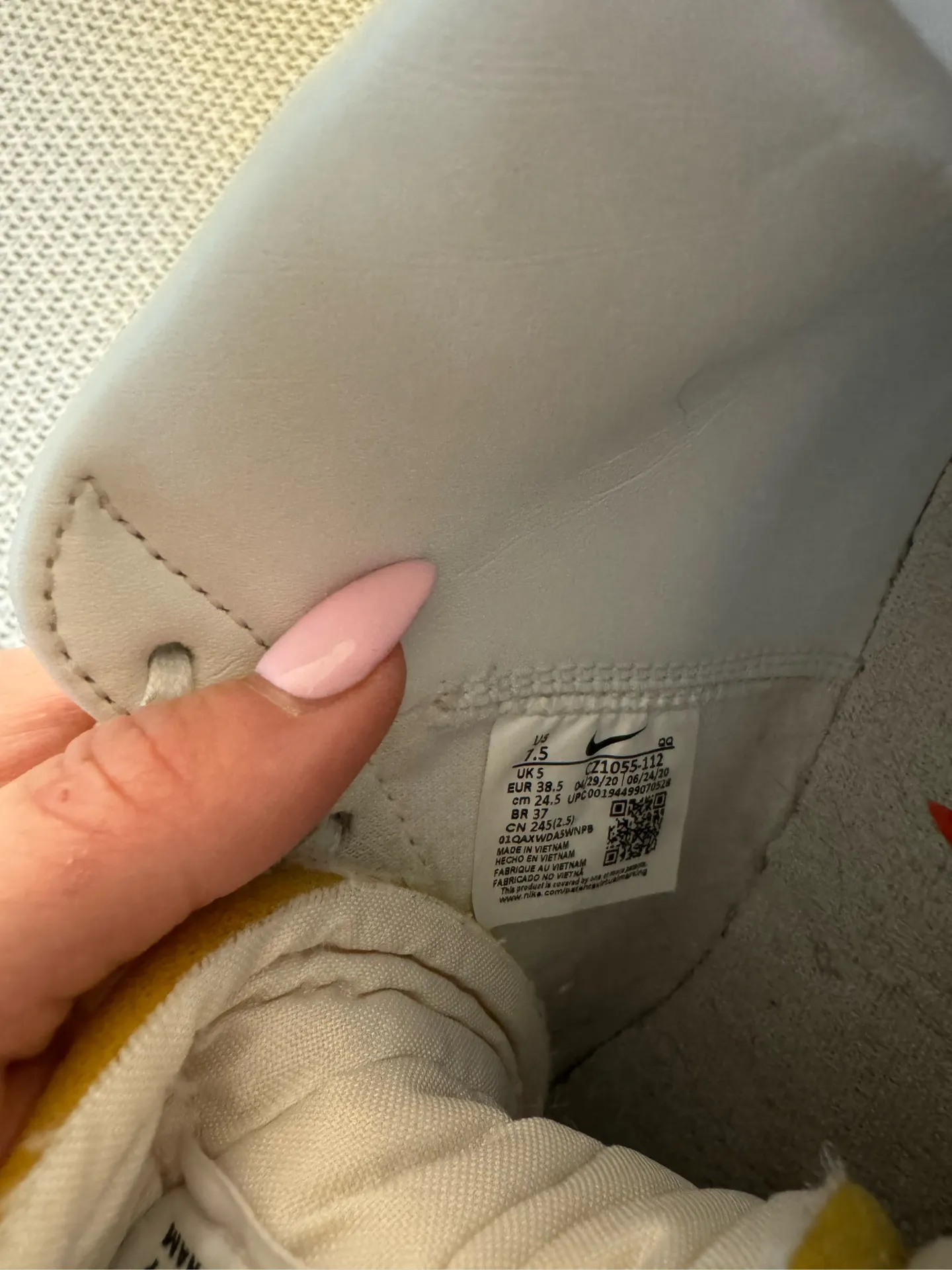 Nike Blazer Mid Women’s Sneakers - Image 3