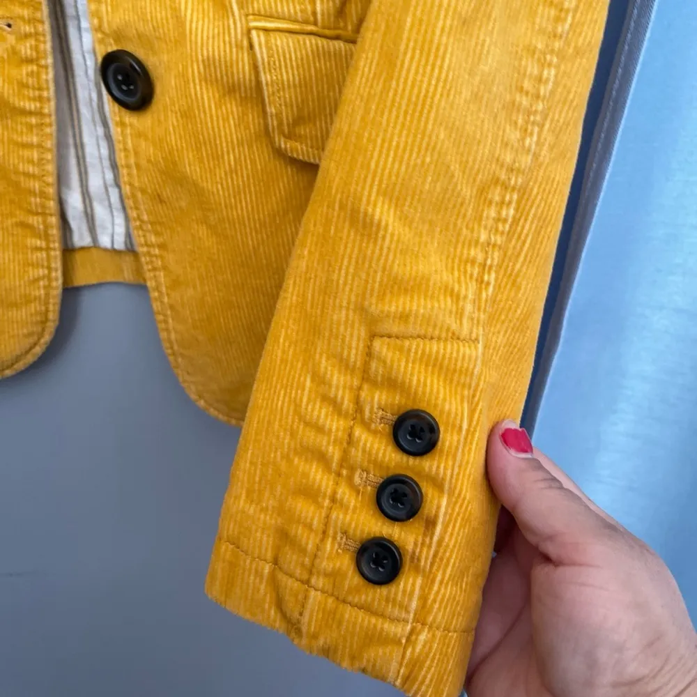 Gap corduroy Woman’s MUSTARD Y2K LINED 3 buttons  preppy, academia size 1 - Image 5