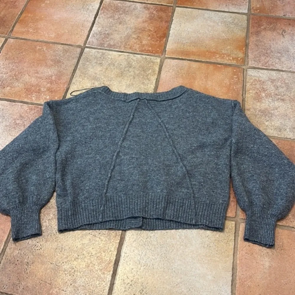 Top shop, three button poof sleeve, grandpa style cropped cardigan - Image 5