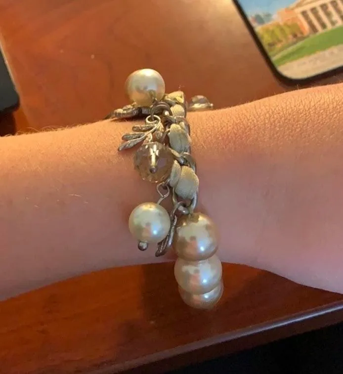 Francesca's Pearl Bracelet - Image 3