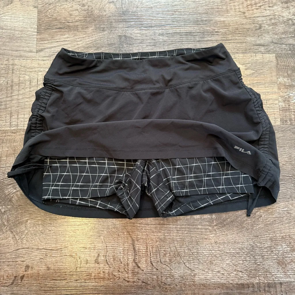 FILA Black Athletic Skort With Adjustable Sides Size Small - Image 2