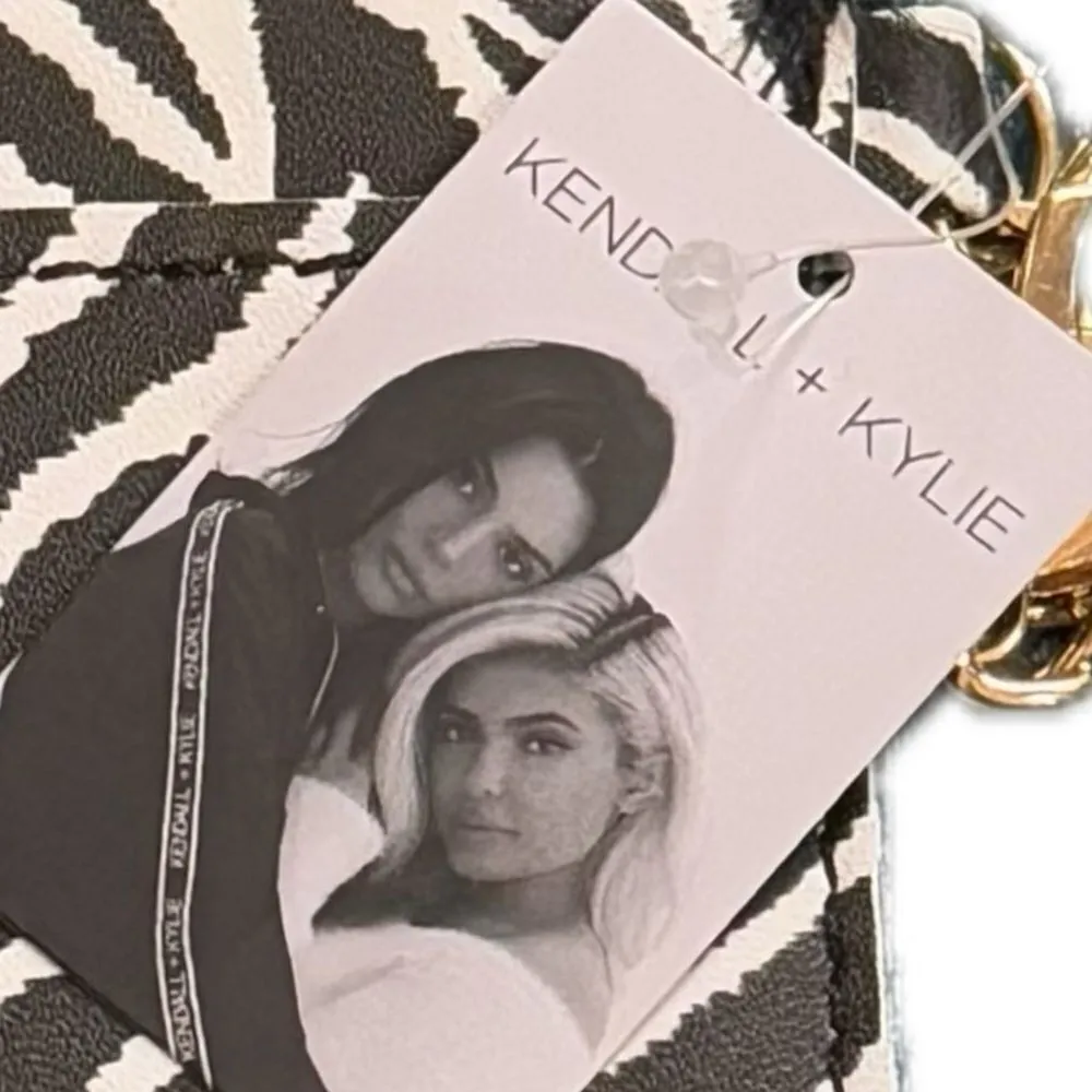 Kindle + Kylie zebra print/animal print card holder keychain wallet‎ - Image 2