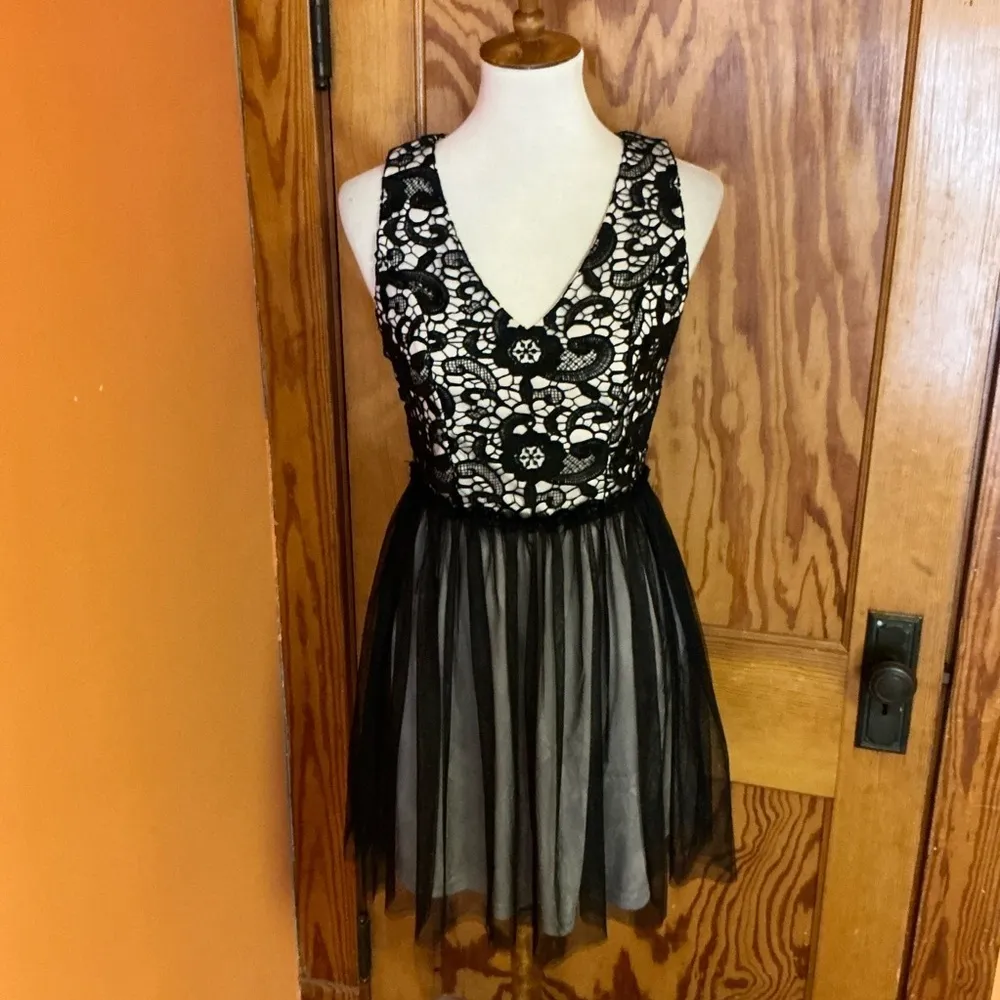 Miami Black Lace Fit & Flare Dress | Tulle Skirt Sleeveless Party Dress - Image 7