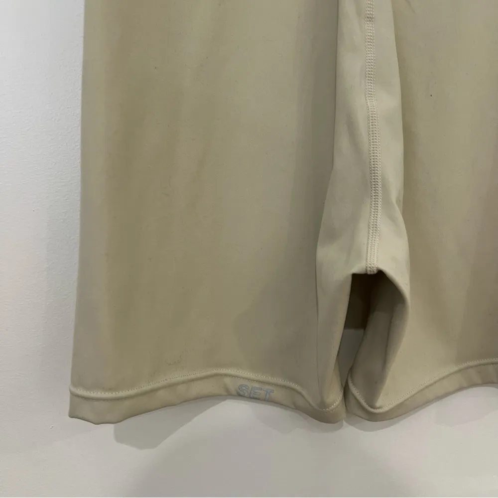 Set Active Shorty Suit in Oat Milk - Image 8