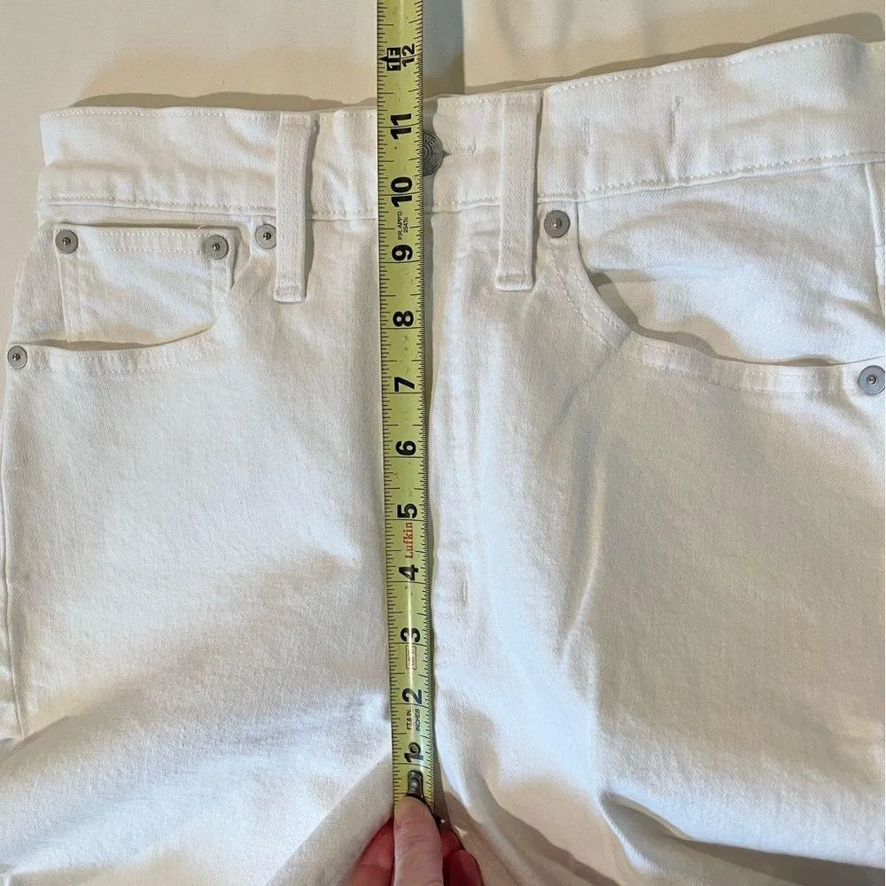 The Perfect Vintage Straight Jean in Tile White: Ripped Knee Edition 26 - Image 11