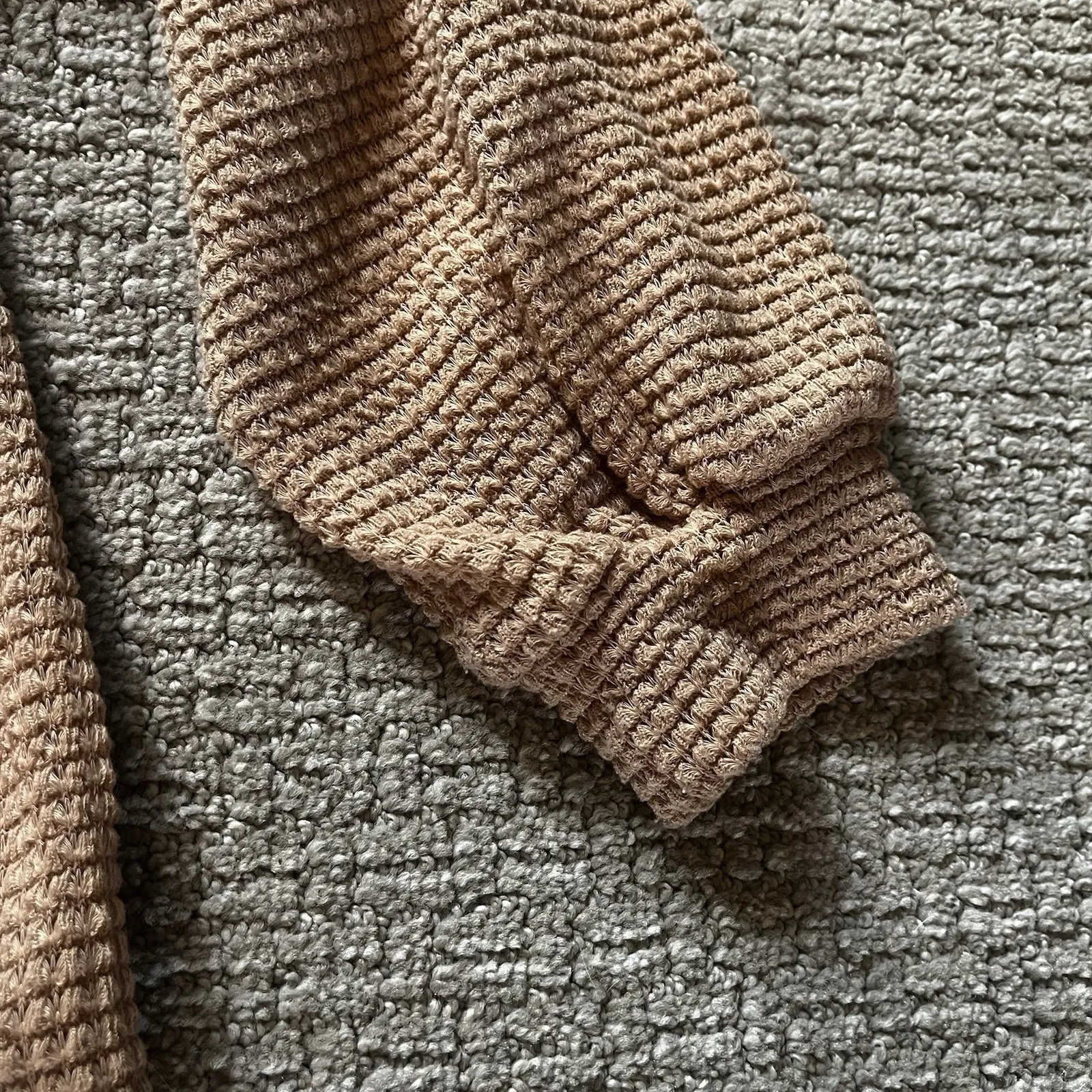 Tan Waffle Knit Button Down Woman's Large Shirt‎ Shacket Long Sleeve Collared Brown - Image 4