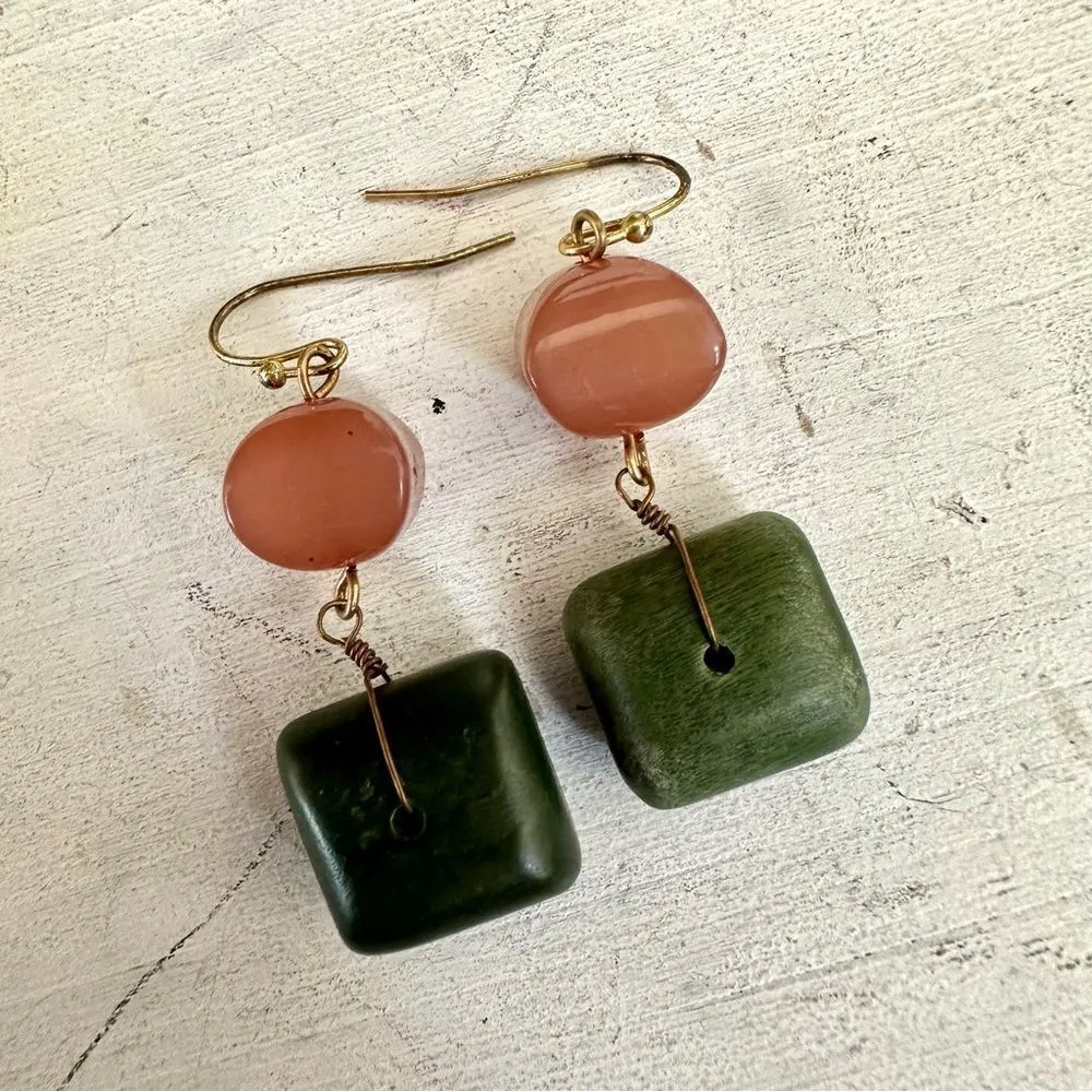 Chico’s Diadora green and orange drop earrings - Image 8