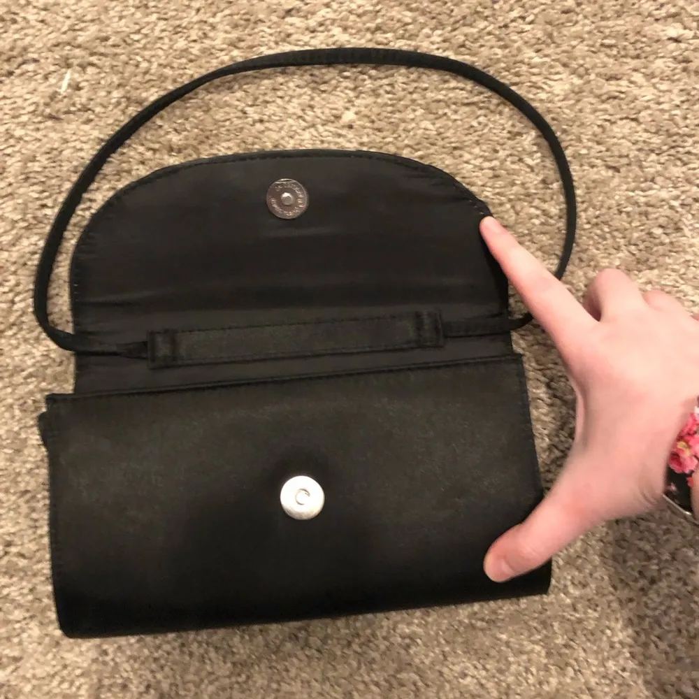 Claire’s Y2K Small Pleated Black Purse - Image 2